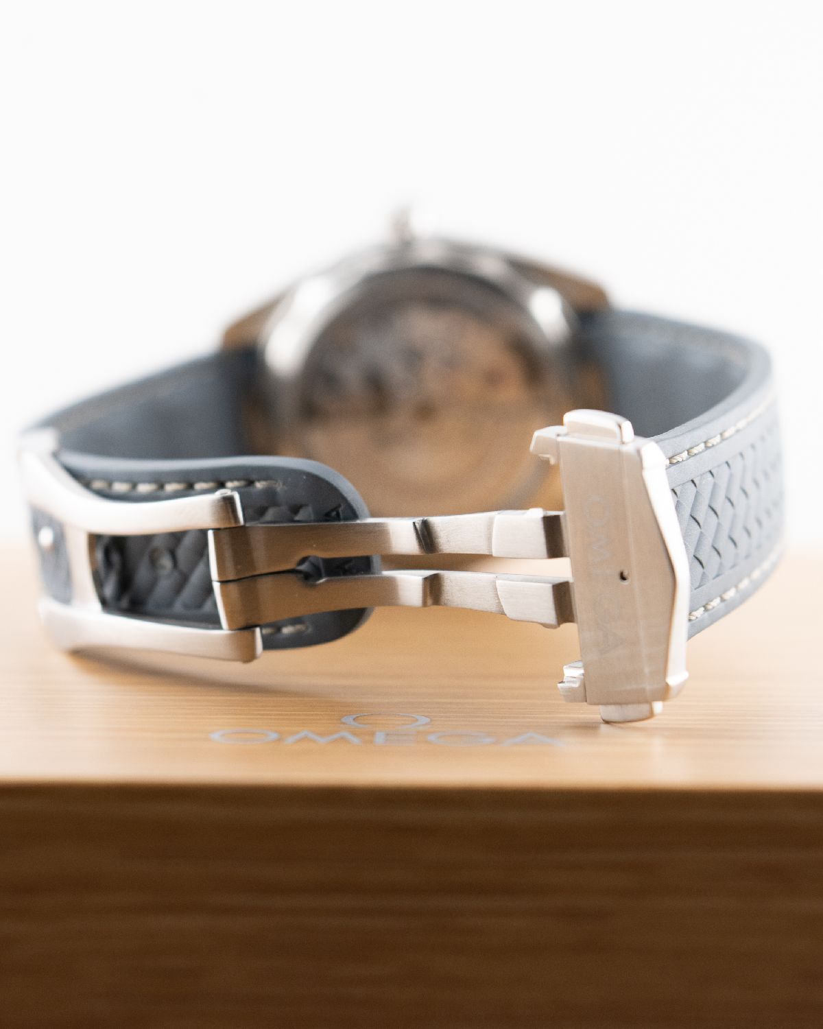 Omega 220.12.41.21.03.005