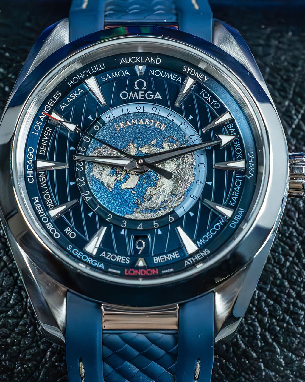 Omega 220.12.43.22.03.001