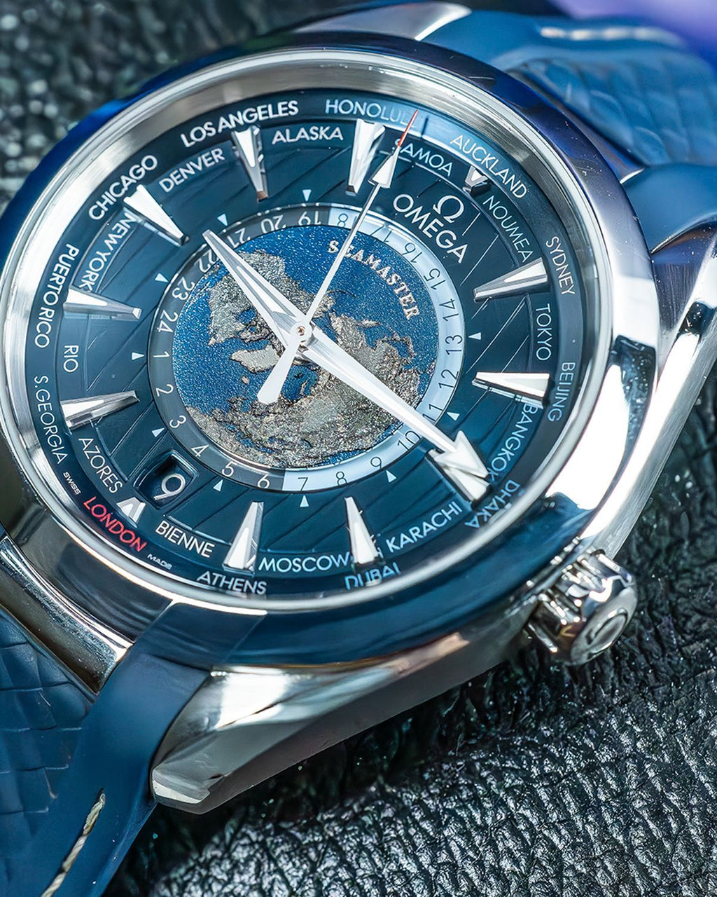 Omega 220.12.43.22.03.001