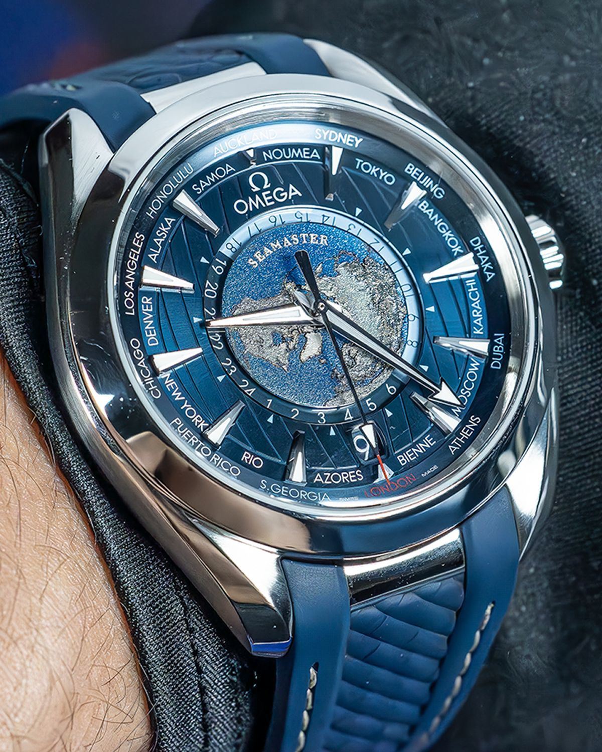 Omega 220.12.43.22.03.001