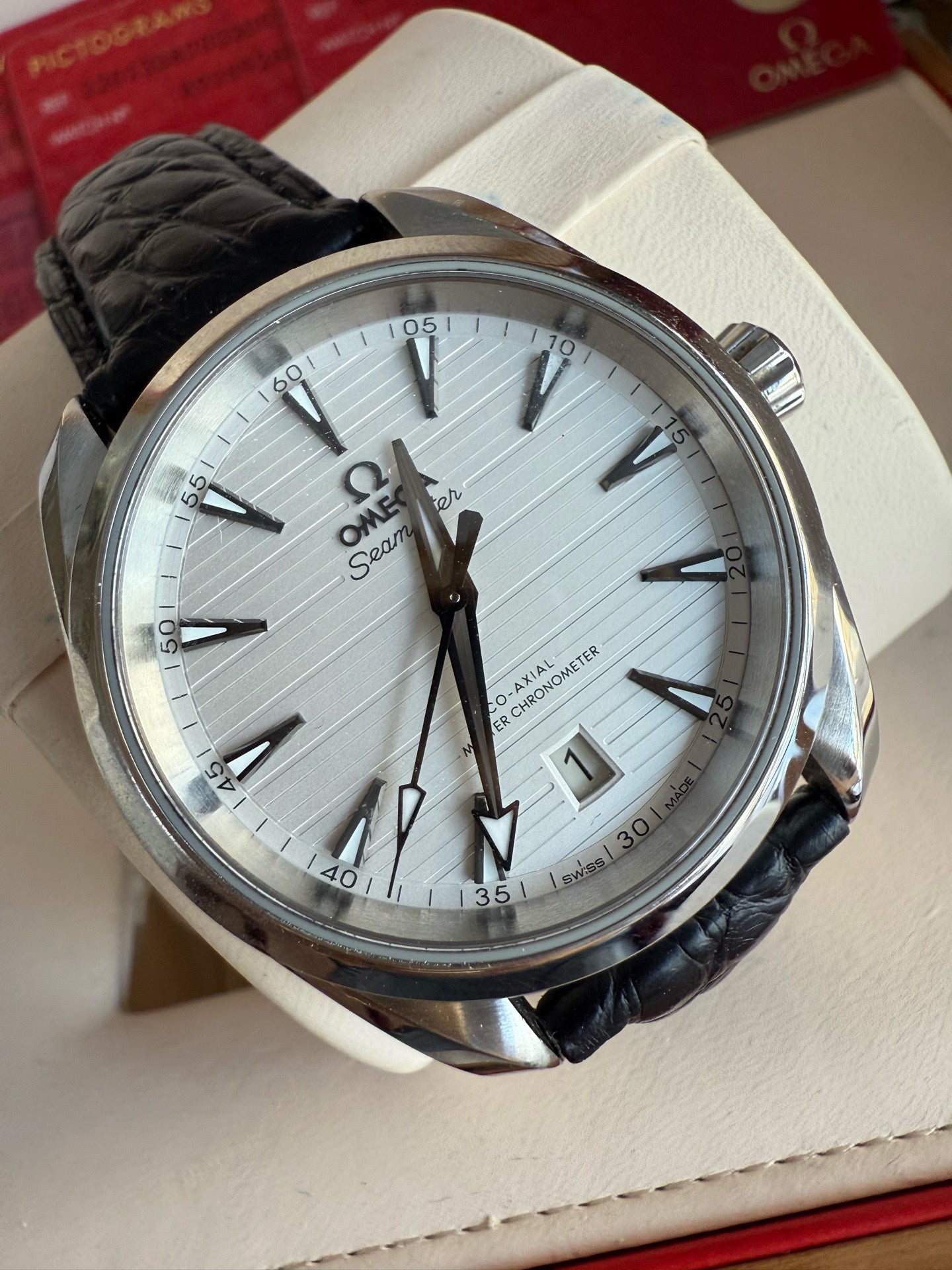 Omega 220.13.38.20.02.001