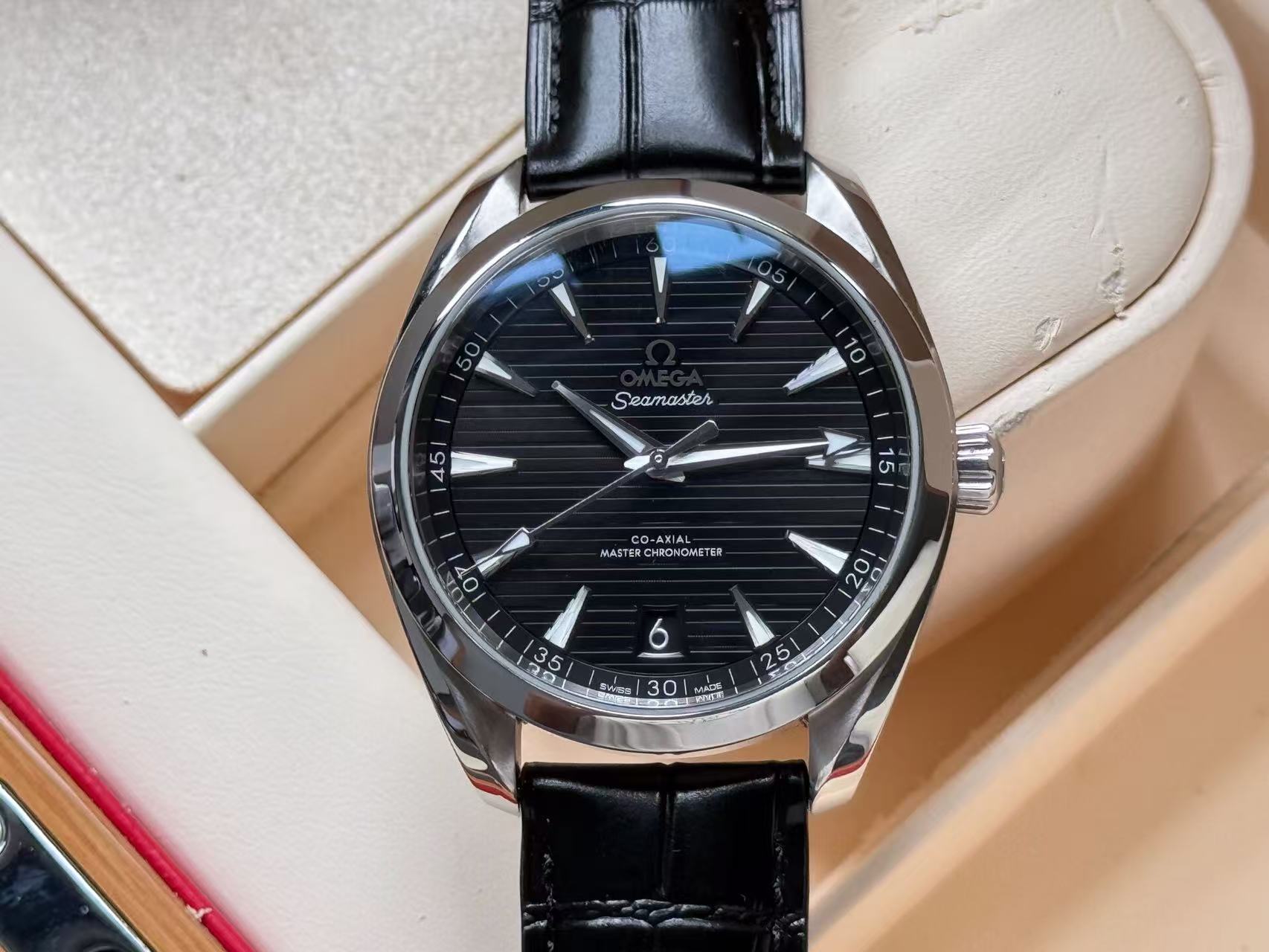 Omega 220.13.41.21.01.001