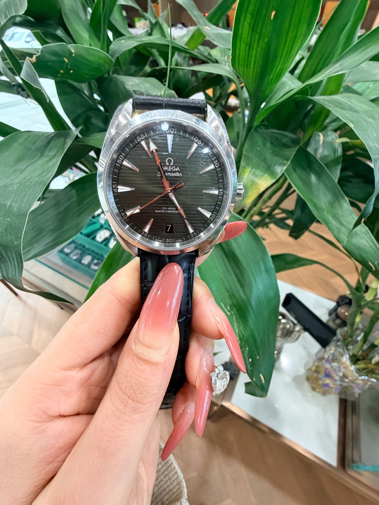 Omega 220.13.41.21.01.001