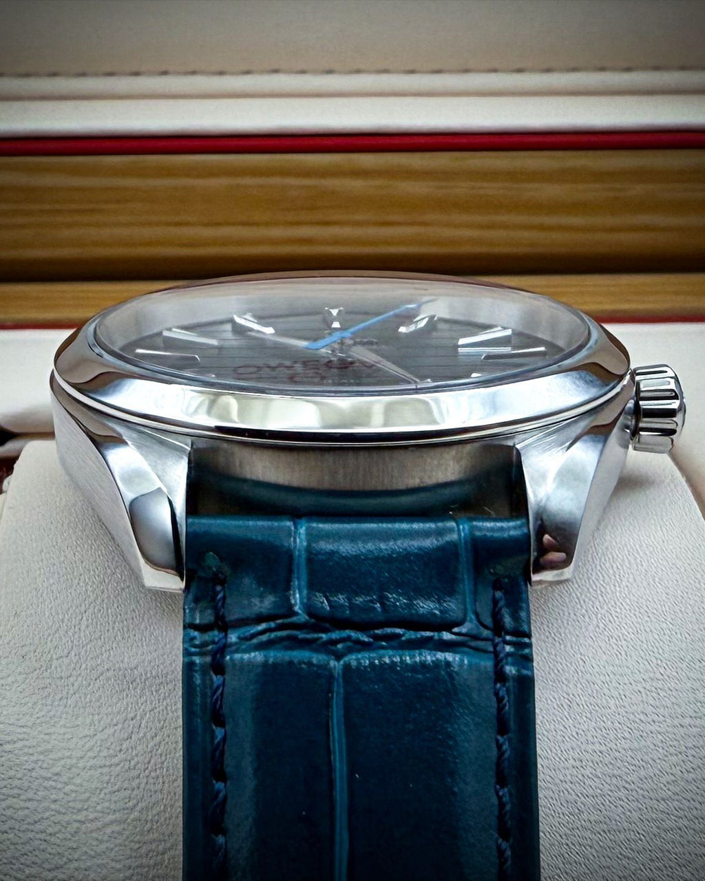 Omega 220.13.41.21.03.002