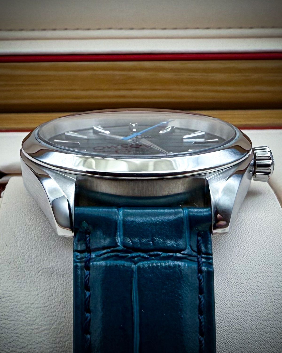 Omega 220.13.41.21.03.002