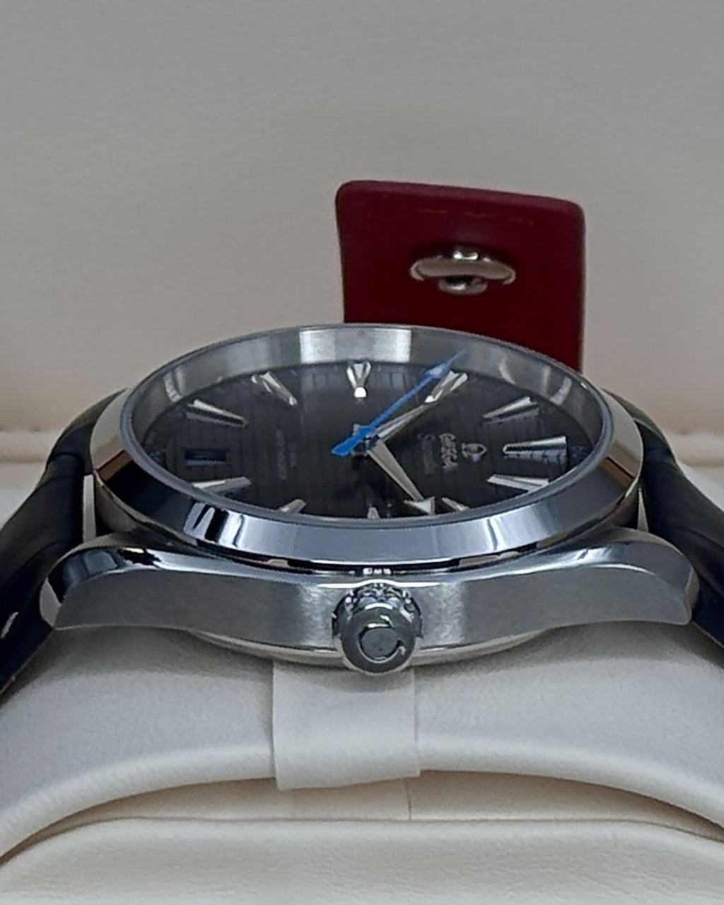 Omega 220.13.41.21.03.002