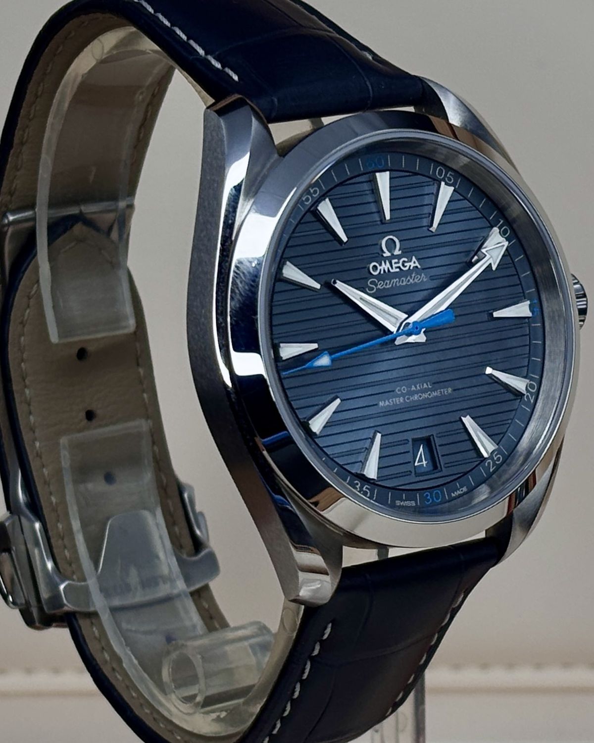 Omega 220.13.41.21.03.002