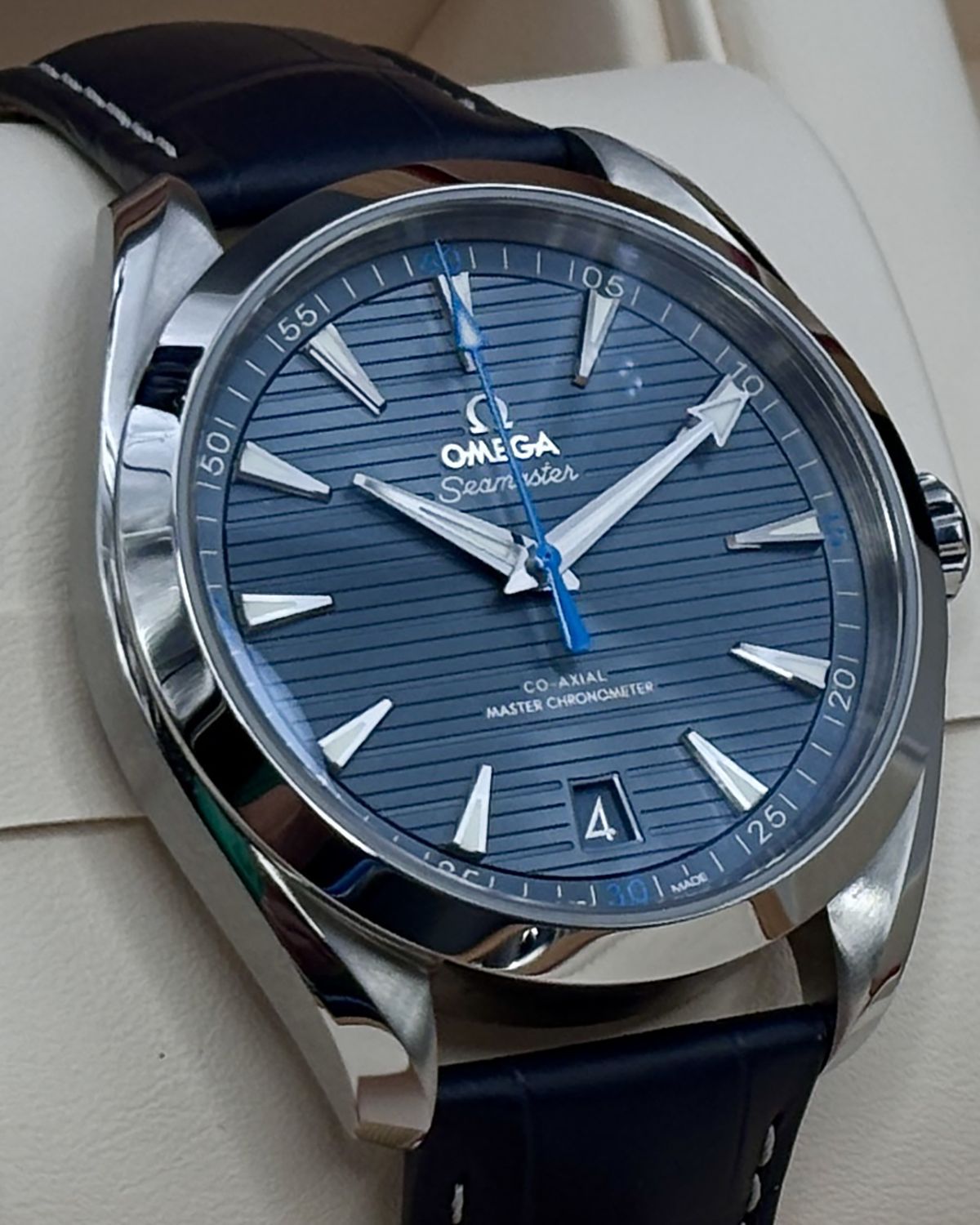Omega 220.13.41.21.03.002