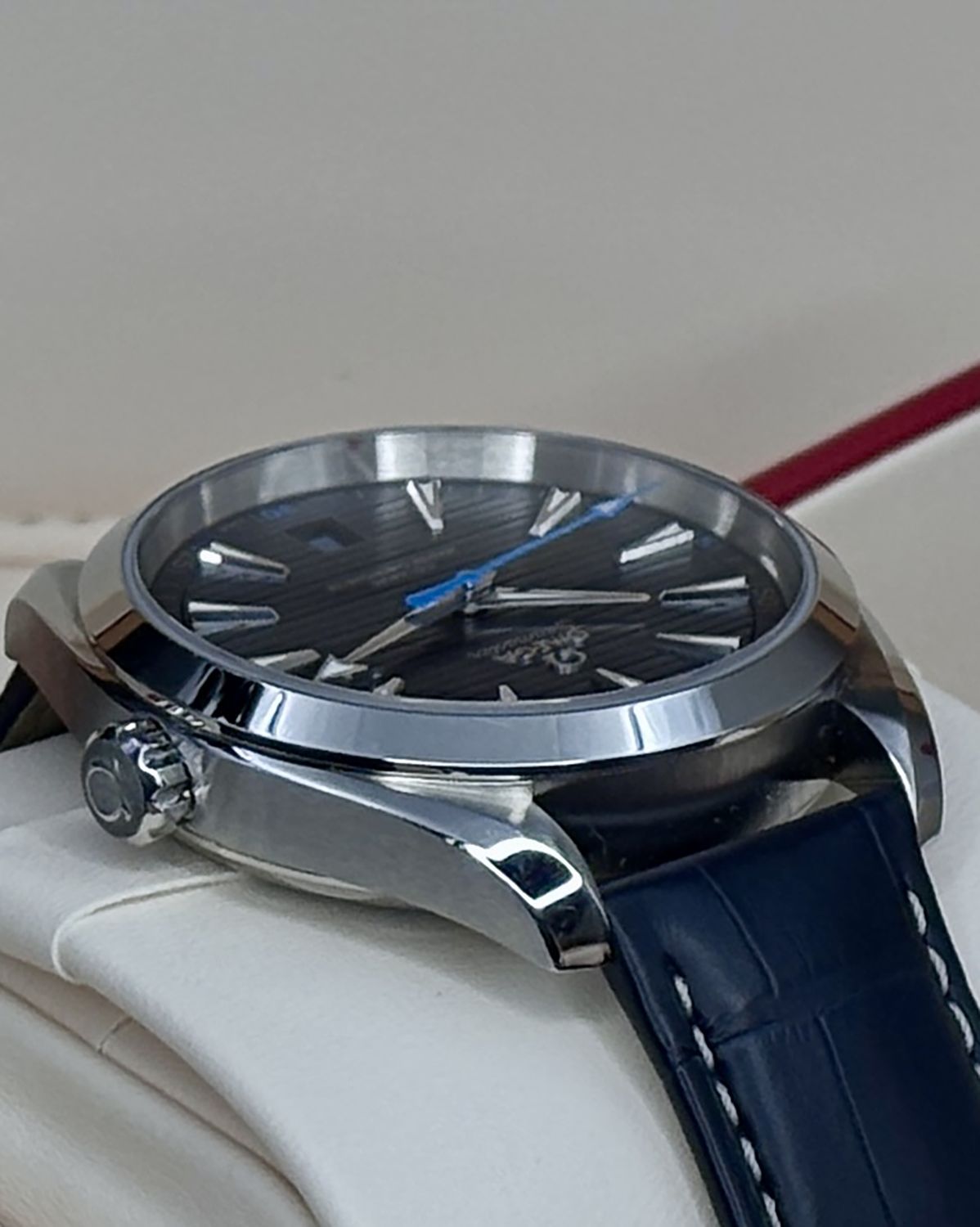 Omega 220.13.41.21.03.002