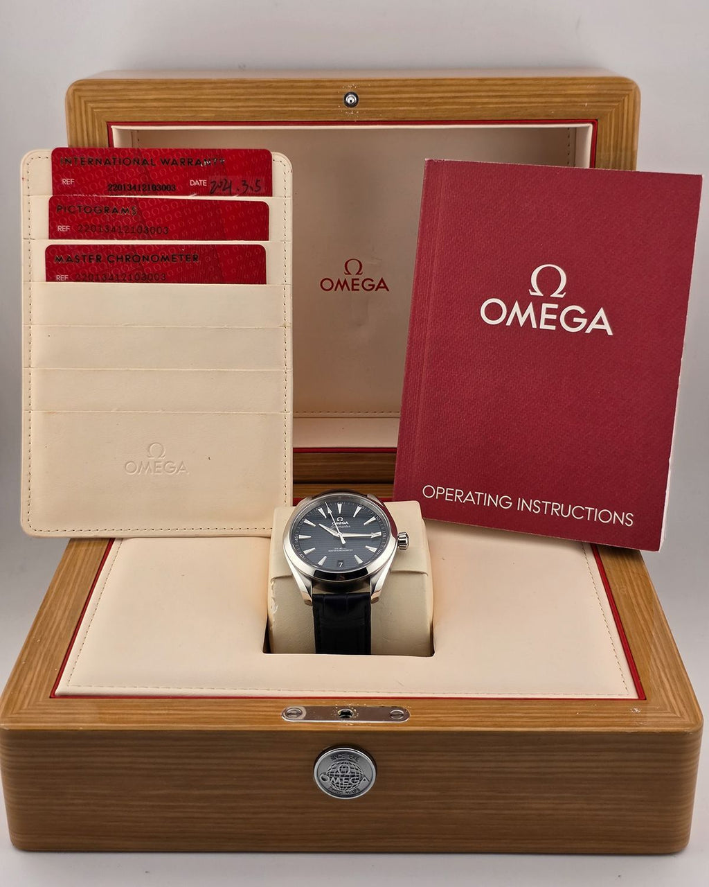 Omega 220.13.41.21.03.003
