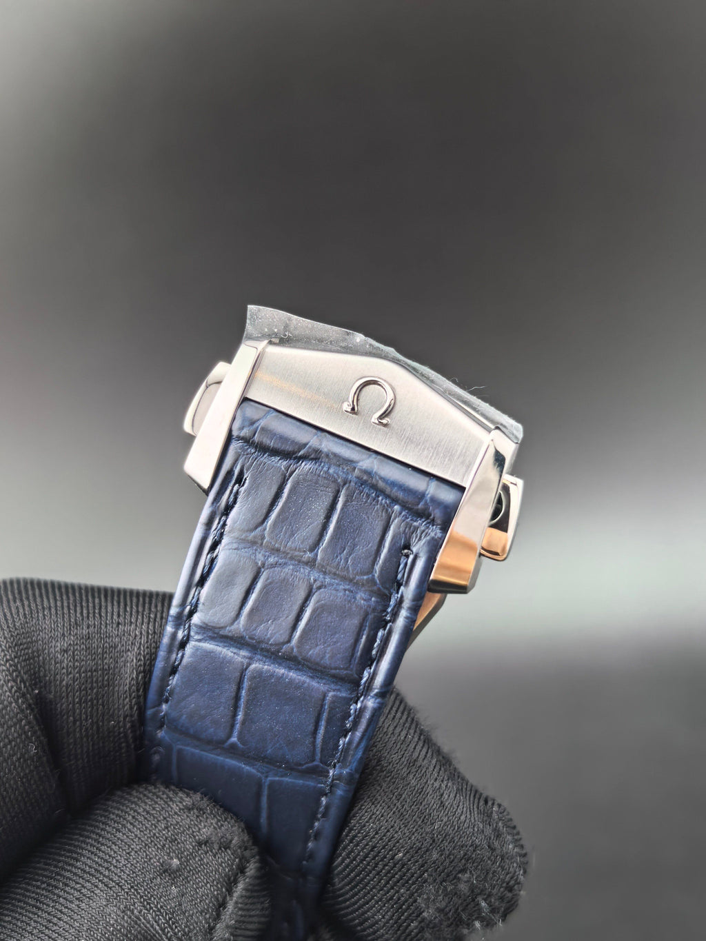 Omega 220.13.41.21.06.001