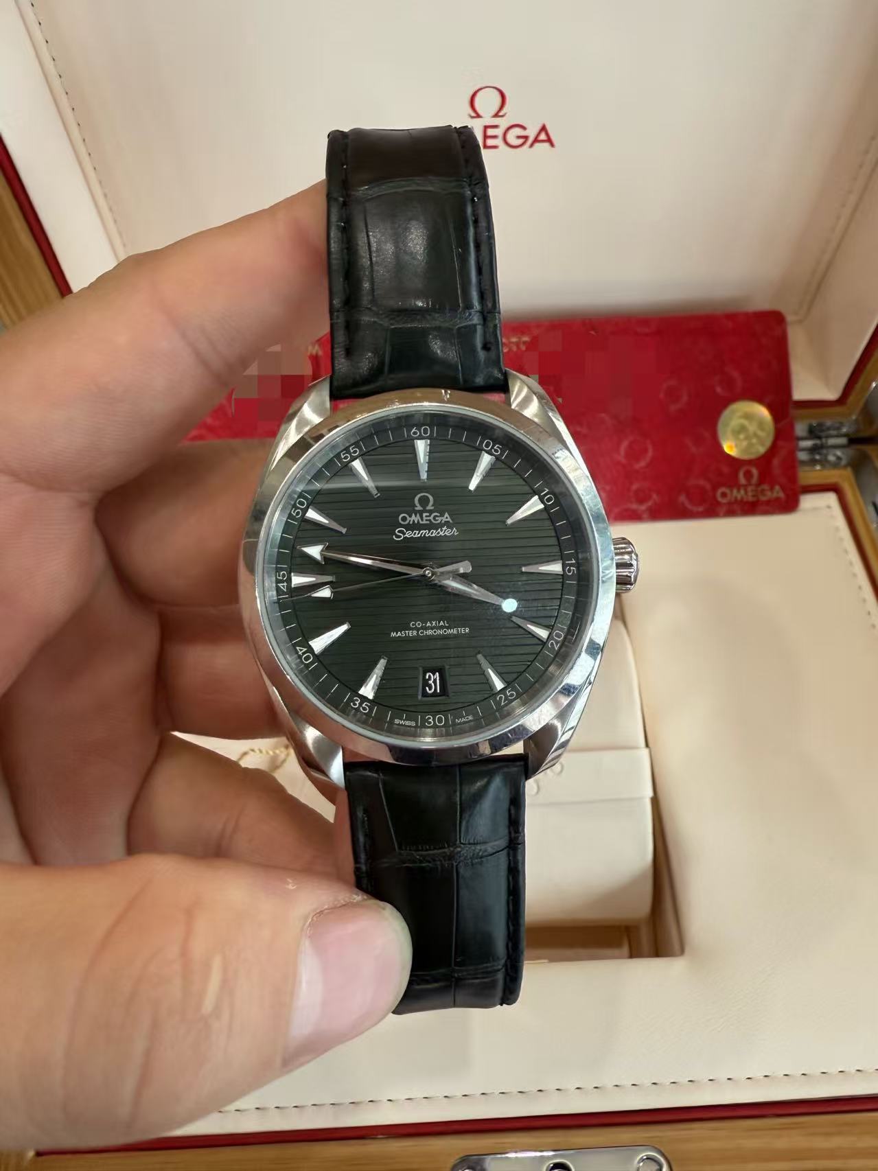 Omega 220.13.41.21.10.001
