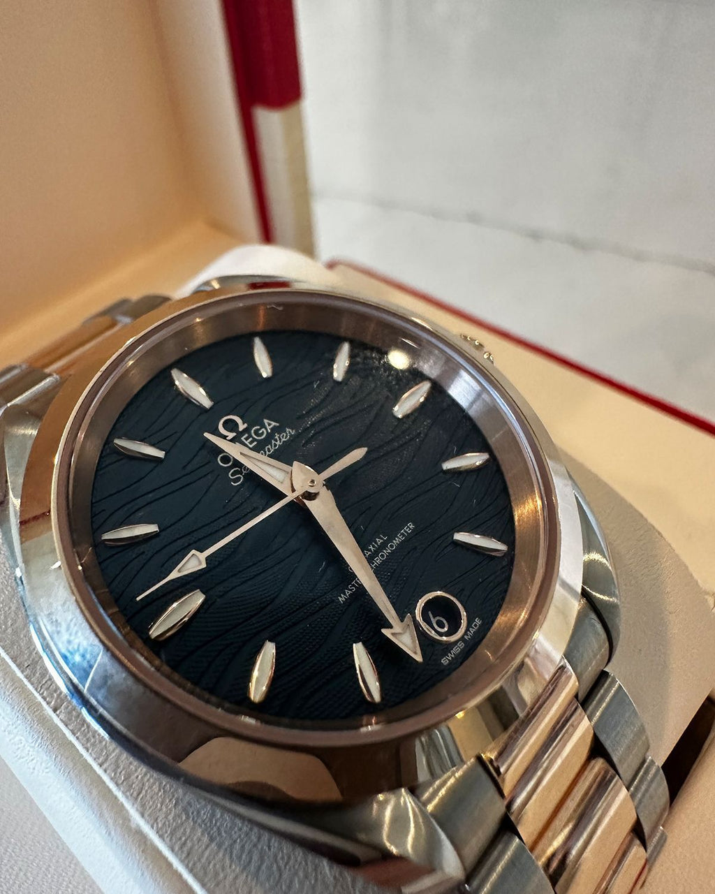 Omega 220.20.34.20.03.001