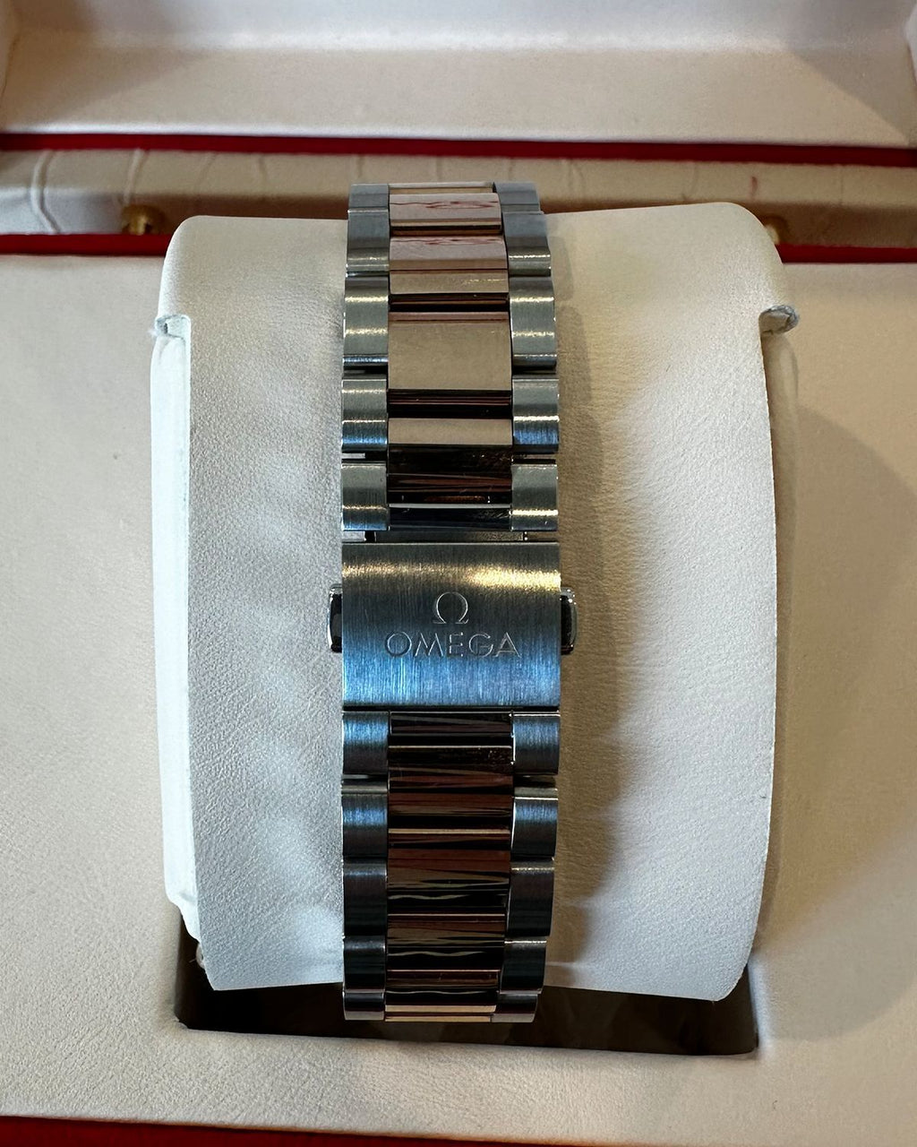 Omega 220.20.34.20.03.001