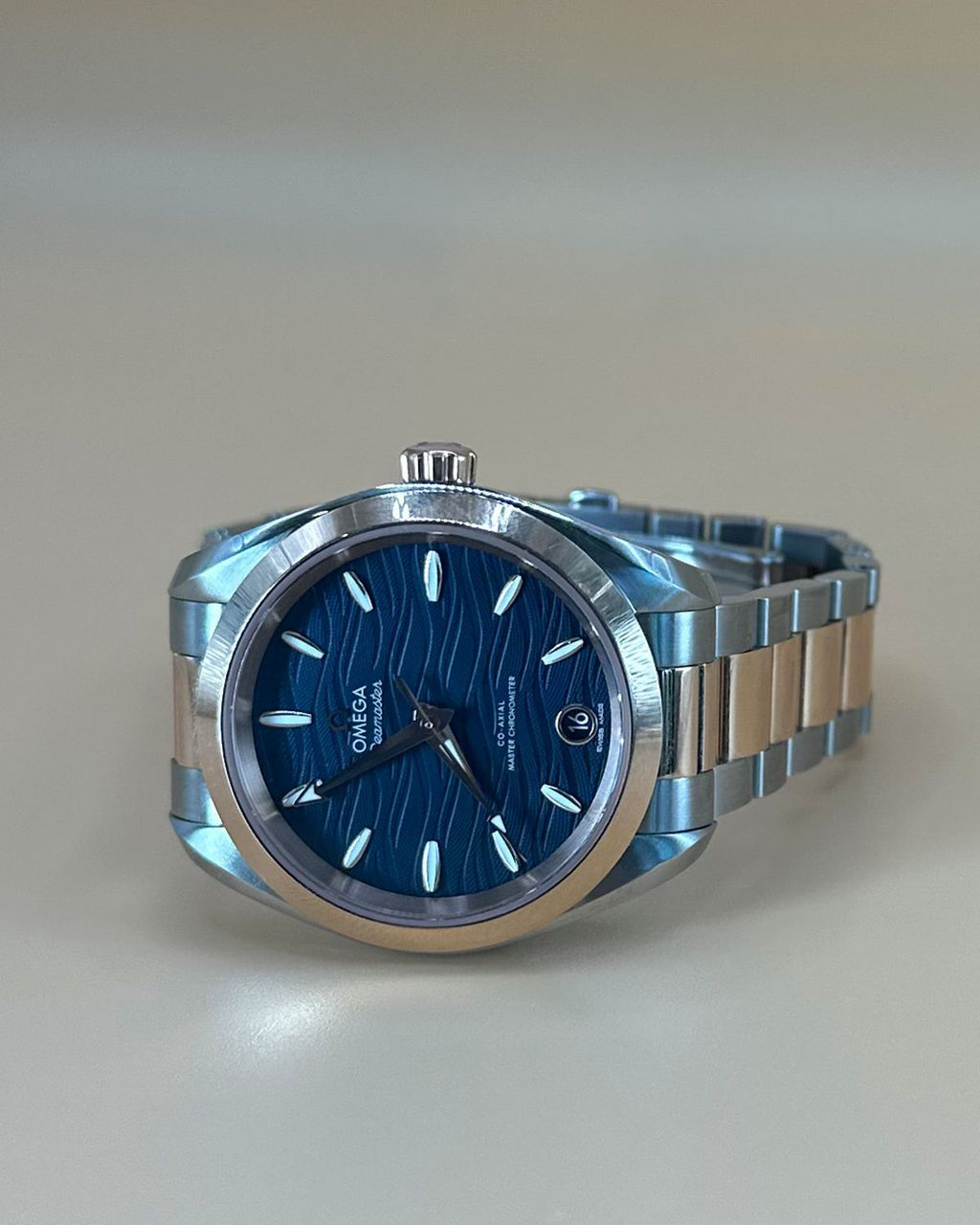 Omega 220.20.34.20.03.001