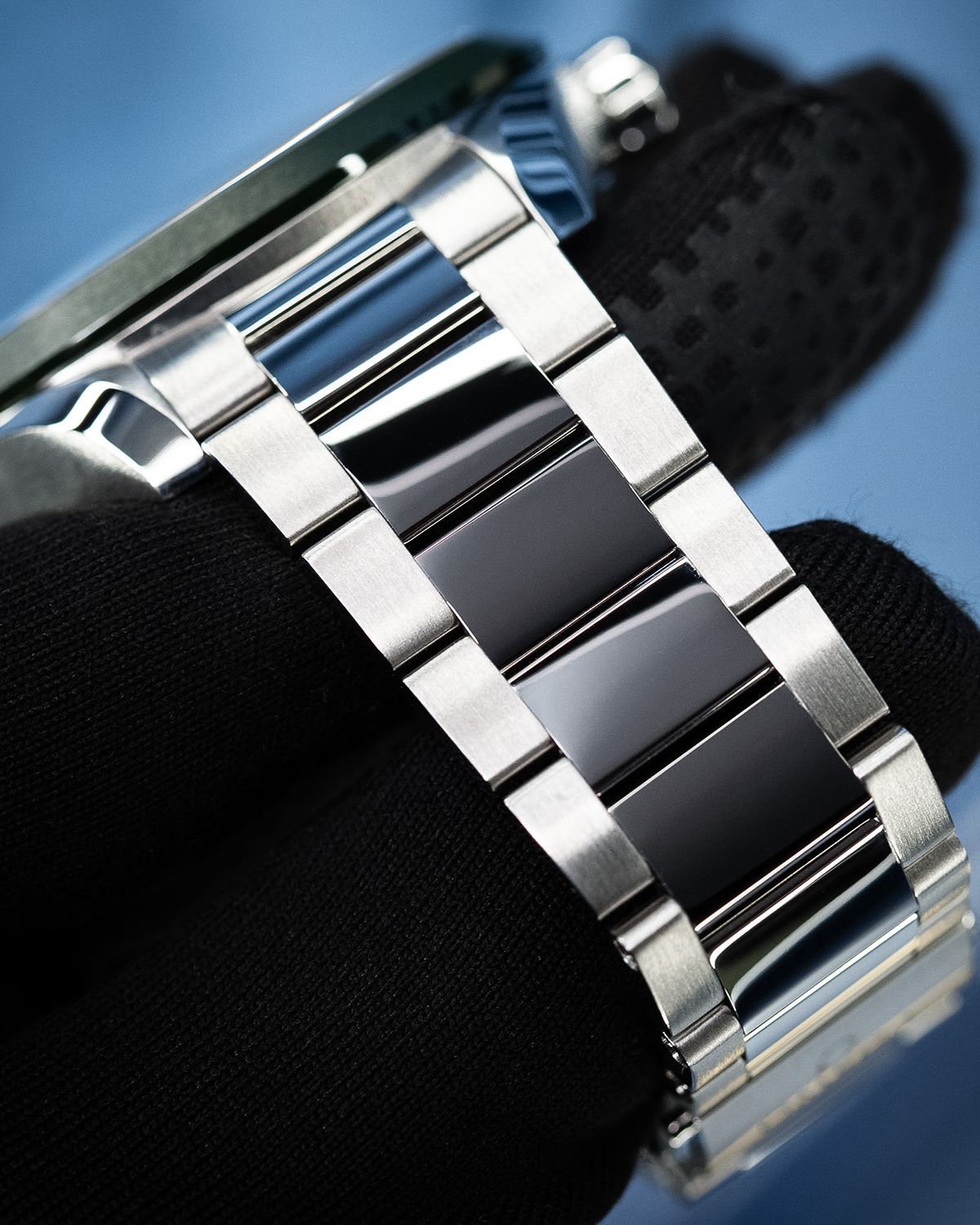 Omega 220.30.43.22.10.001