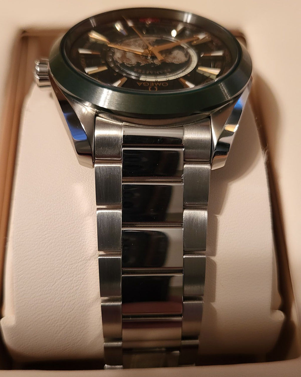 Omega 220.30.43.22.10.001