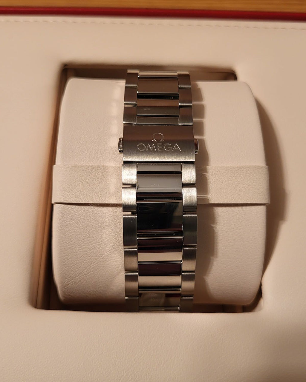 Omega 220.30.43.22.10.001