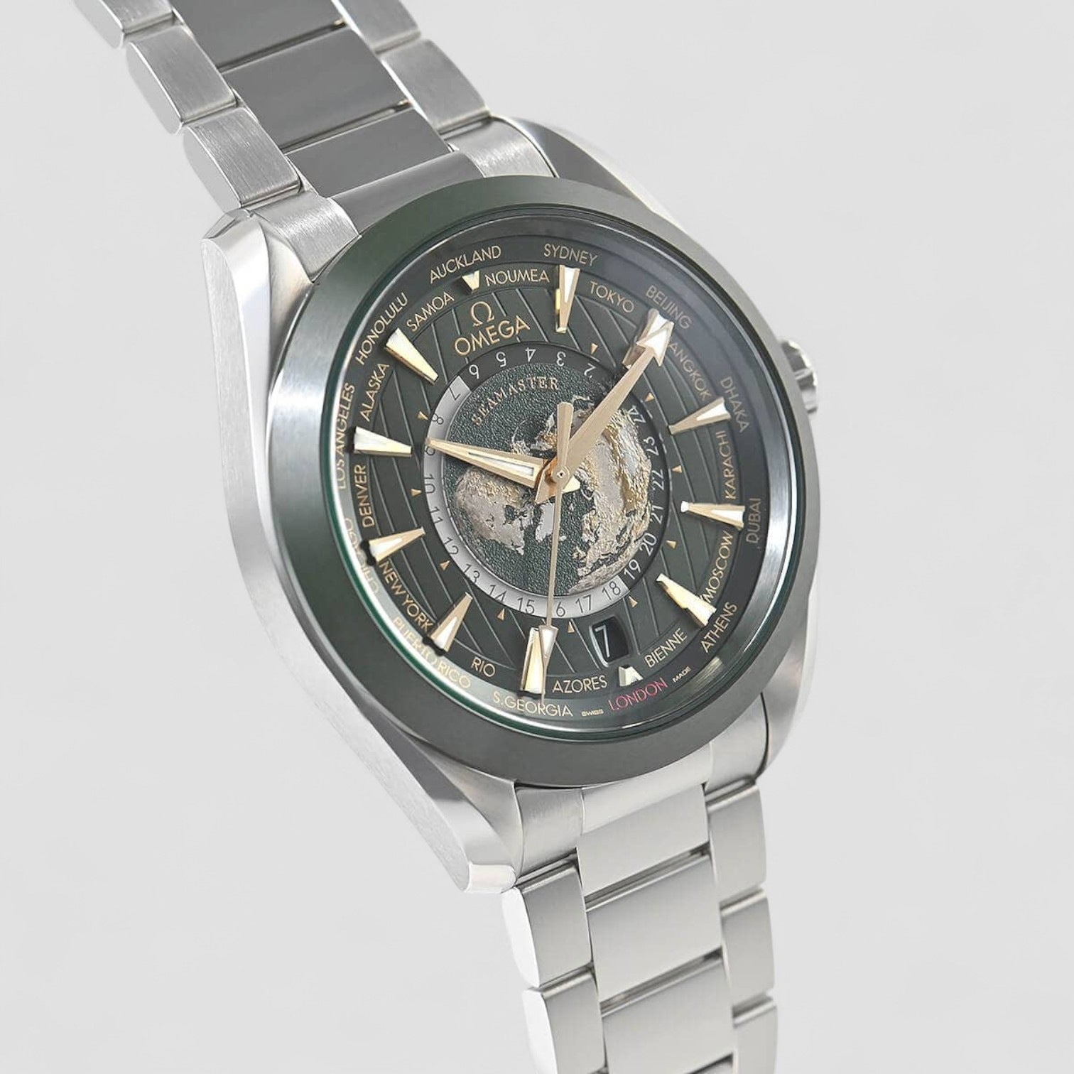 Omega 220.30.43.22.10.001