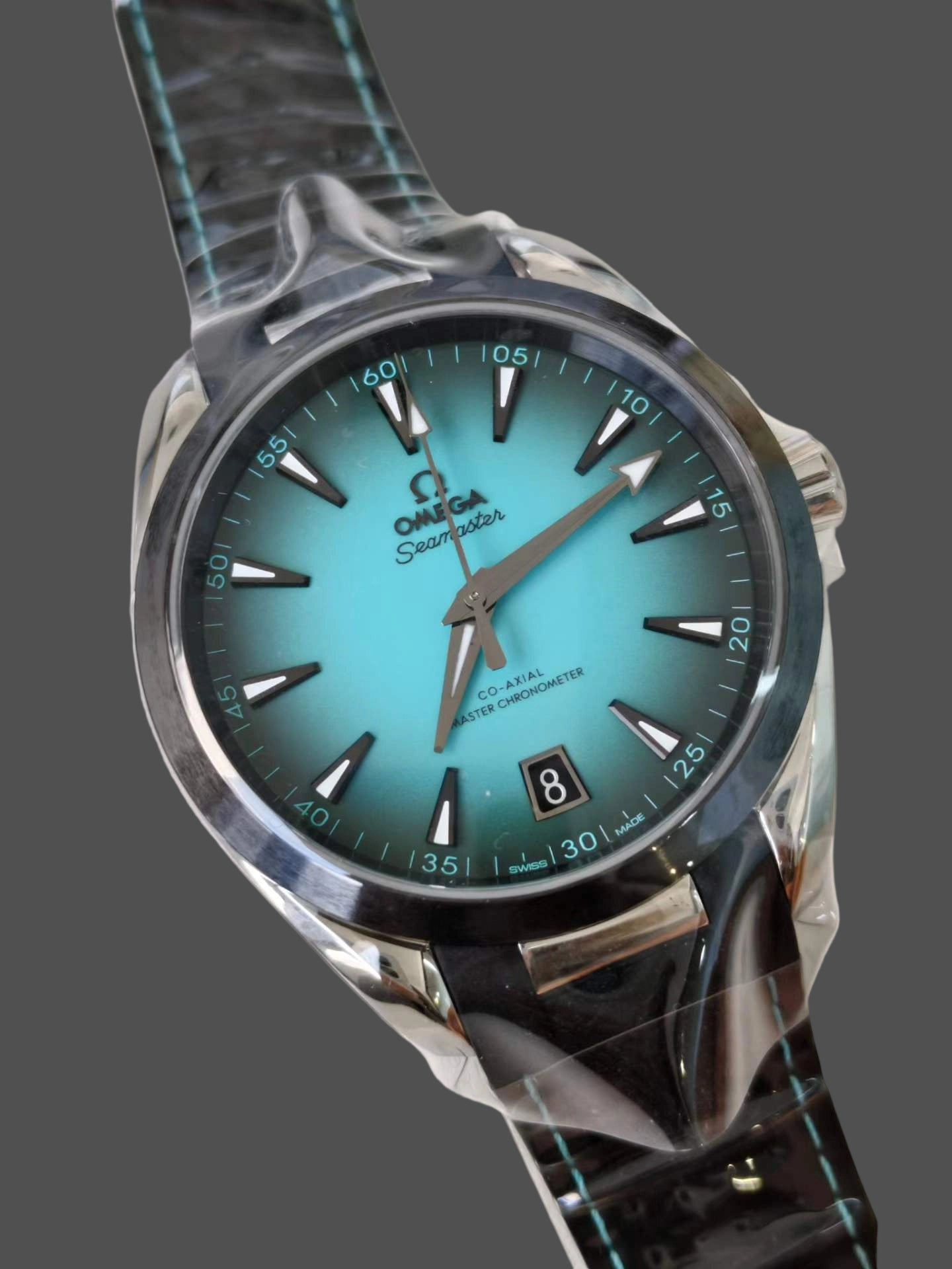 Omega 220.32.41.21.03.001