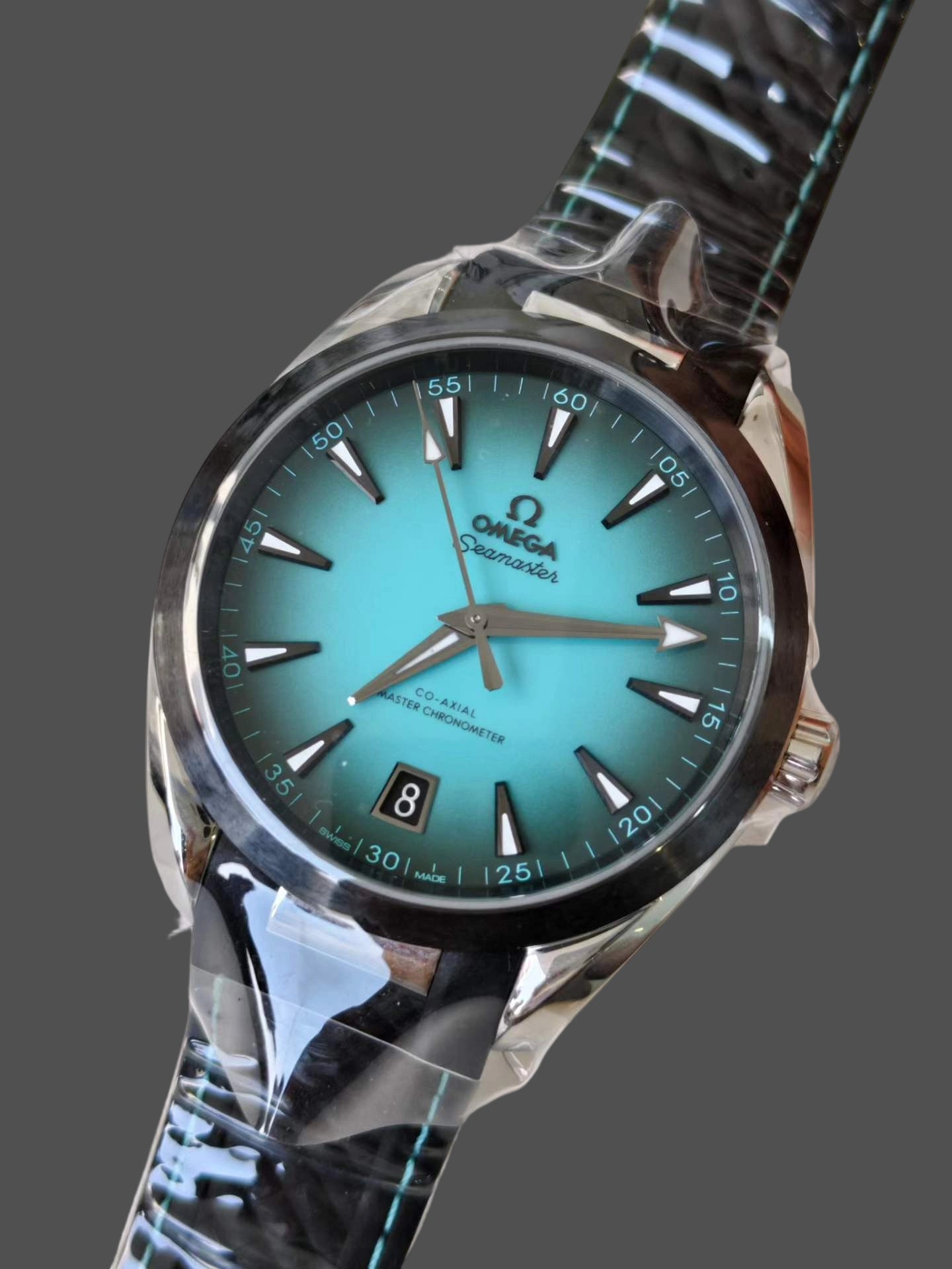 Omega 220.32.41.21.03.001