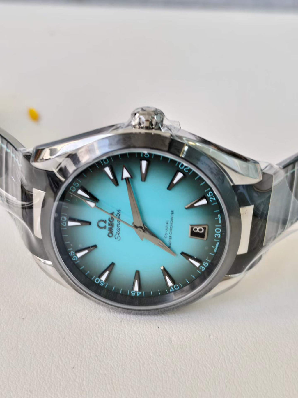 Omega 220.32.41.21.03.001