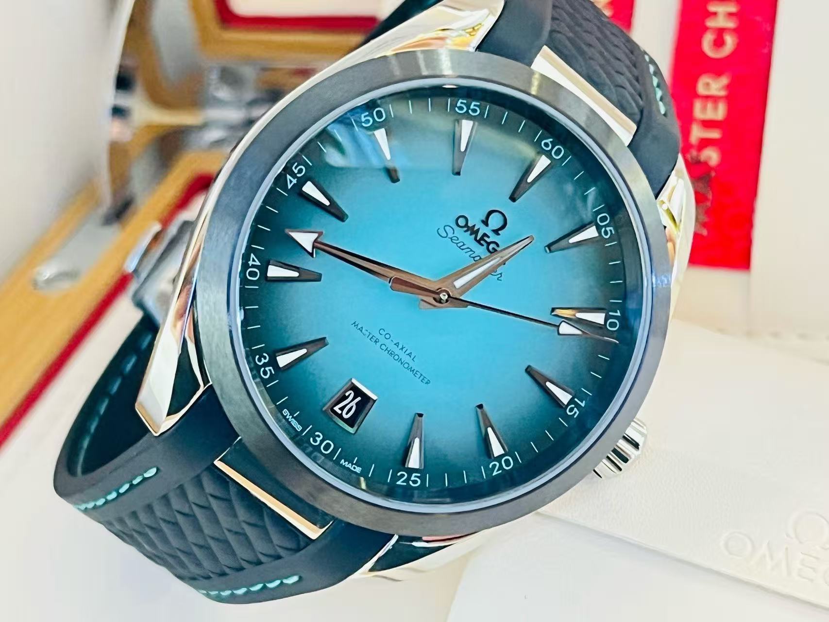 Omega 220.32.41.21.03.001