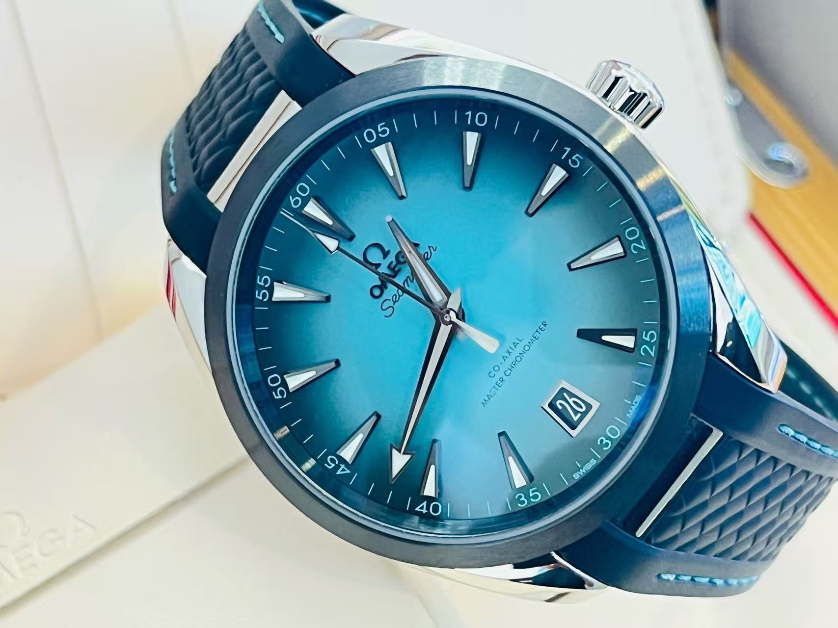 Omega 220.32.41.21.03.001