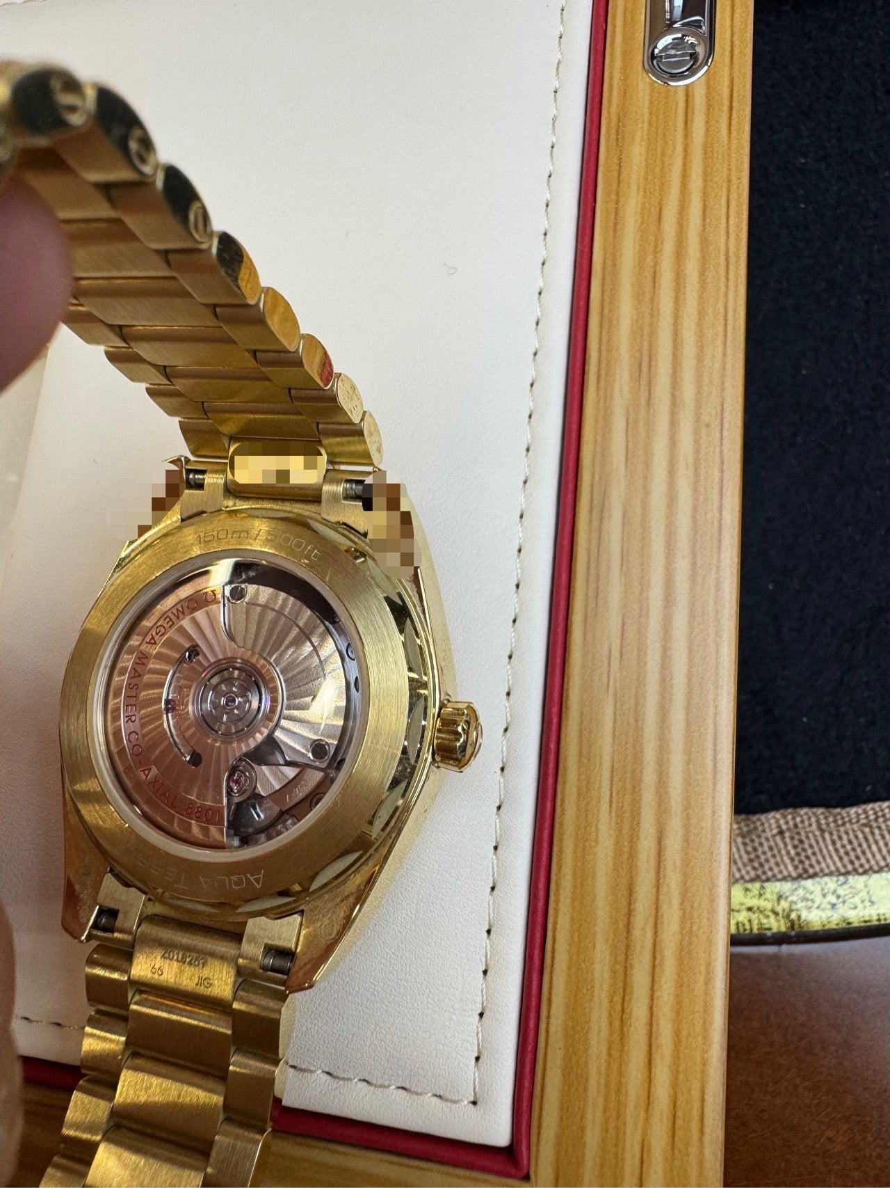 Omega 220.50.38.20.08.001