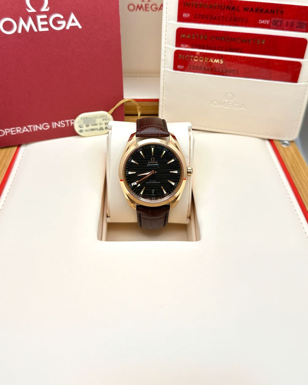 Omega 220.53.41.21.13.001