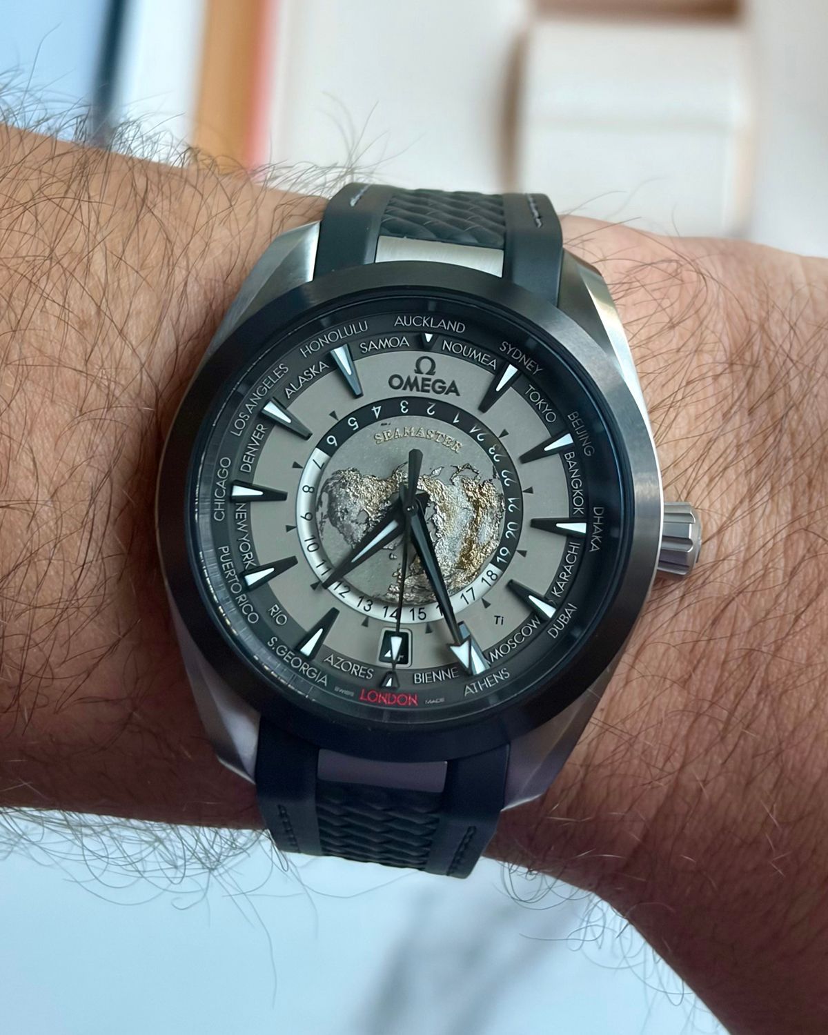 Omega 220.92.43.22.99.001