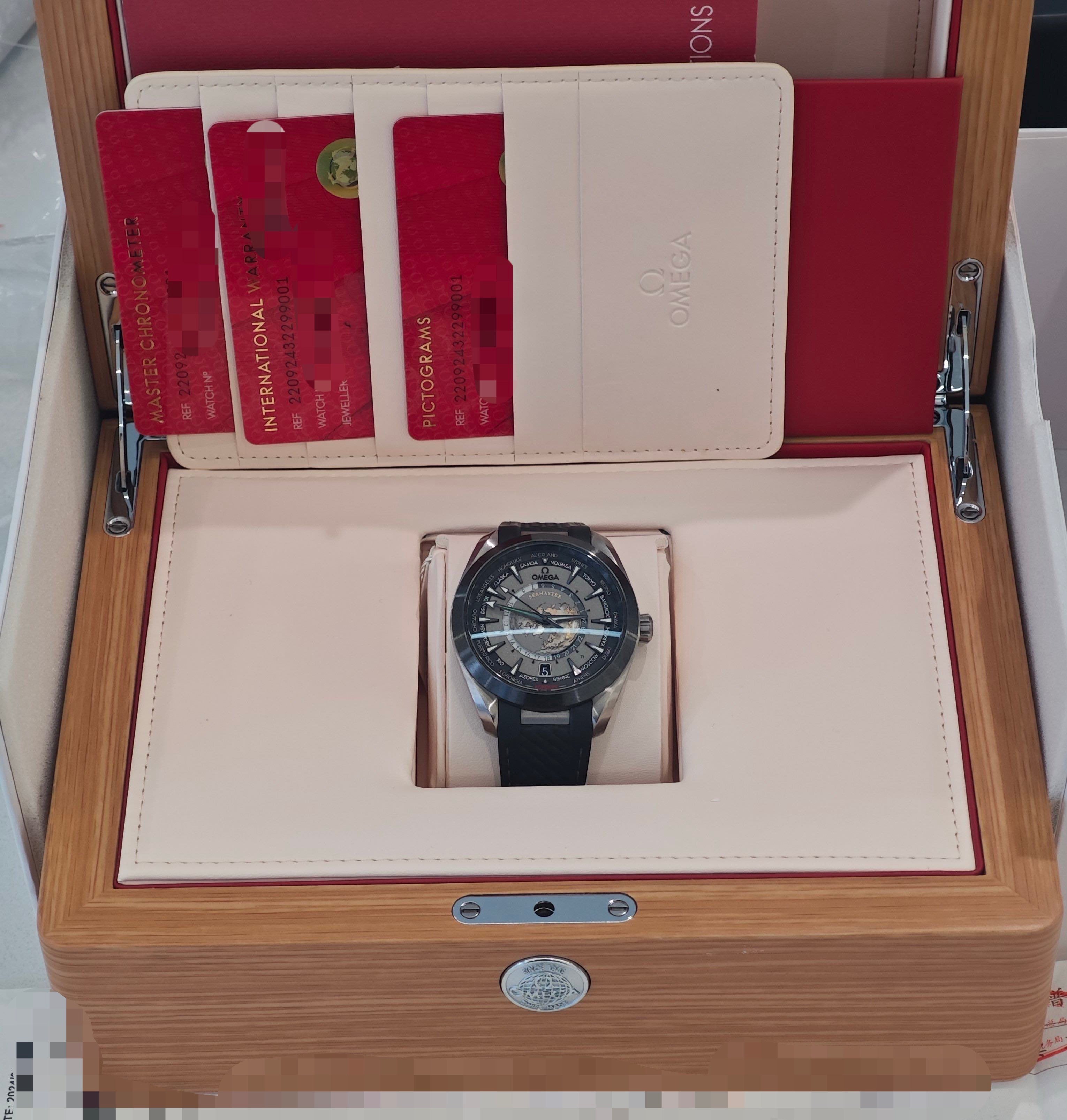 Omega 220.92.43.22.99.001