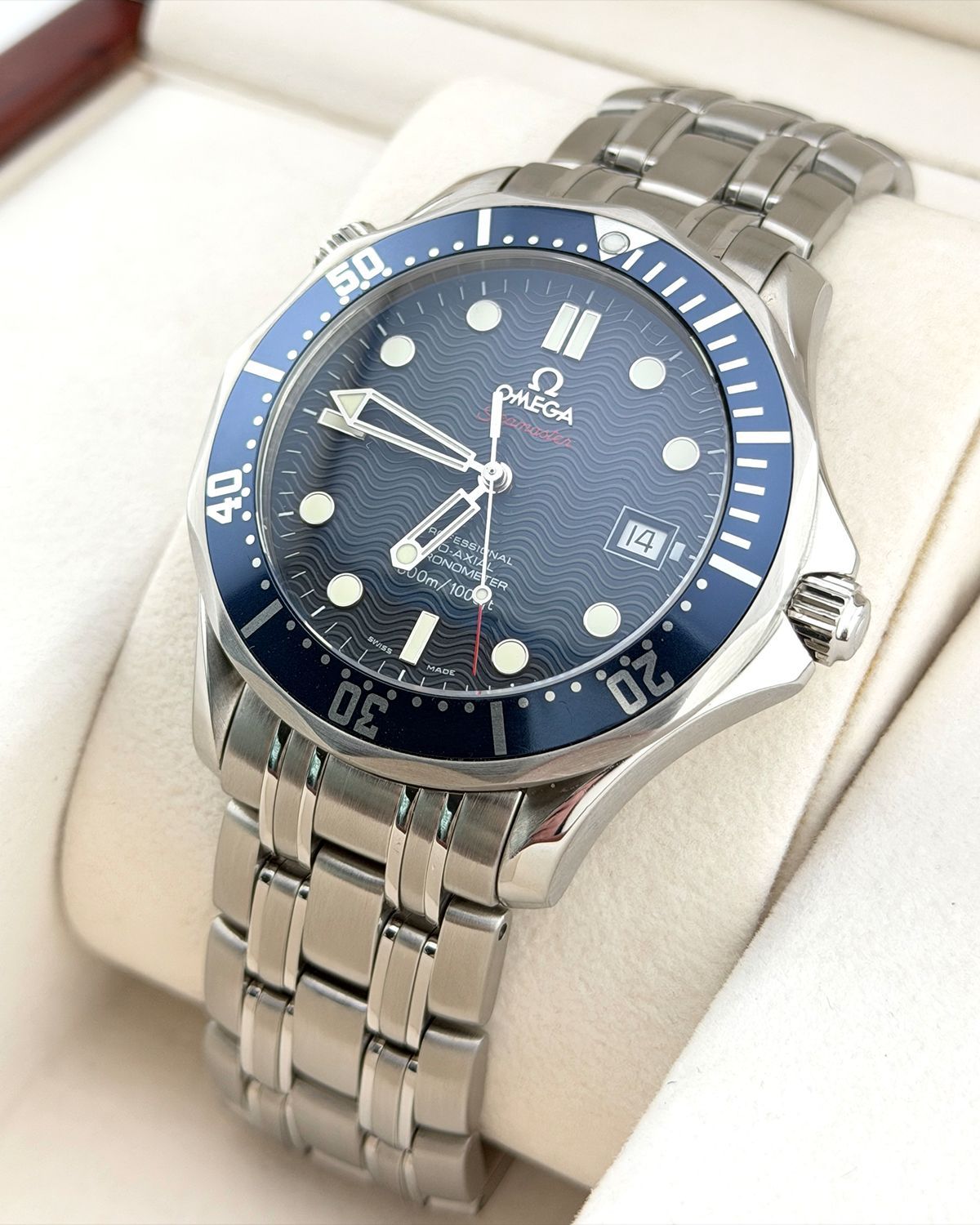 Omega 2220.80.00
