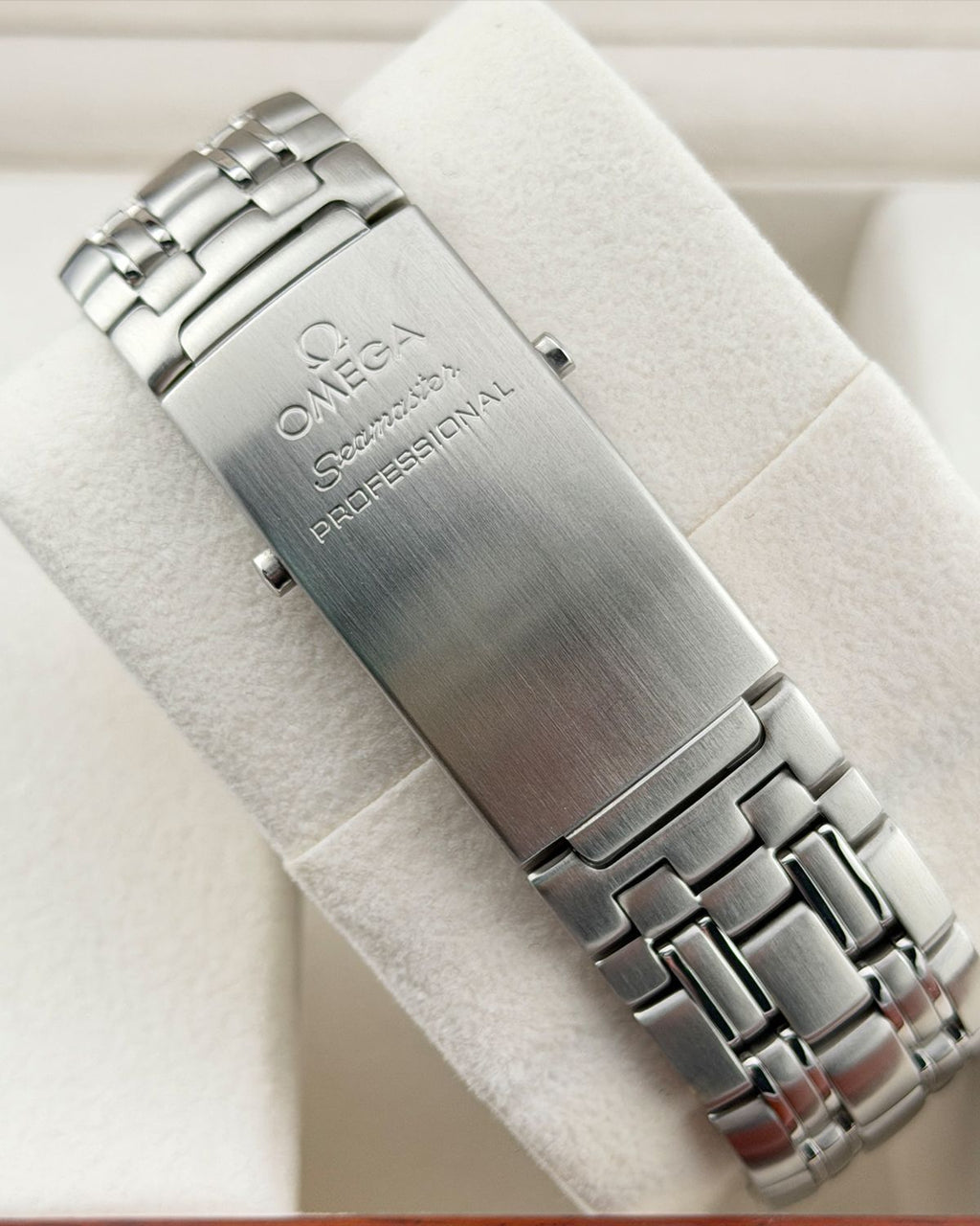 Omega 2220.80.00