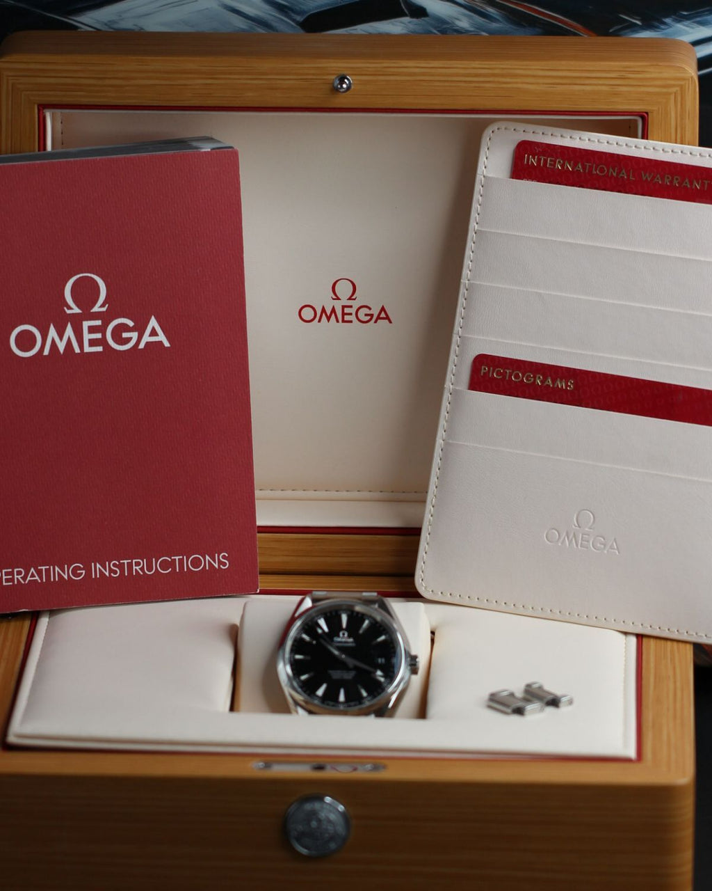 Omega 231.10.42.21.01.003