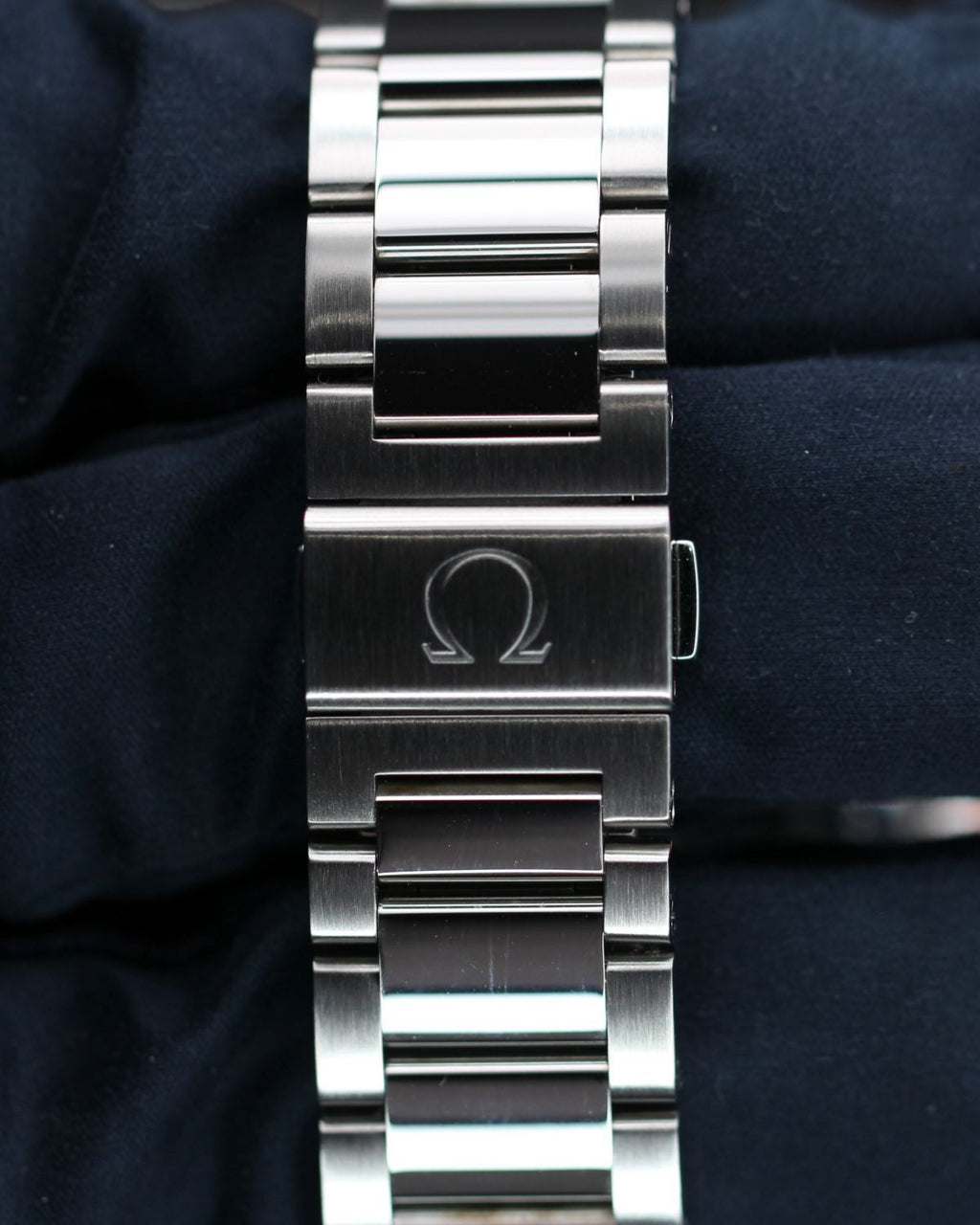 Omega 231.10.42.21.01.003