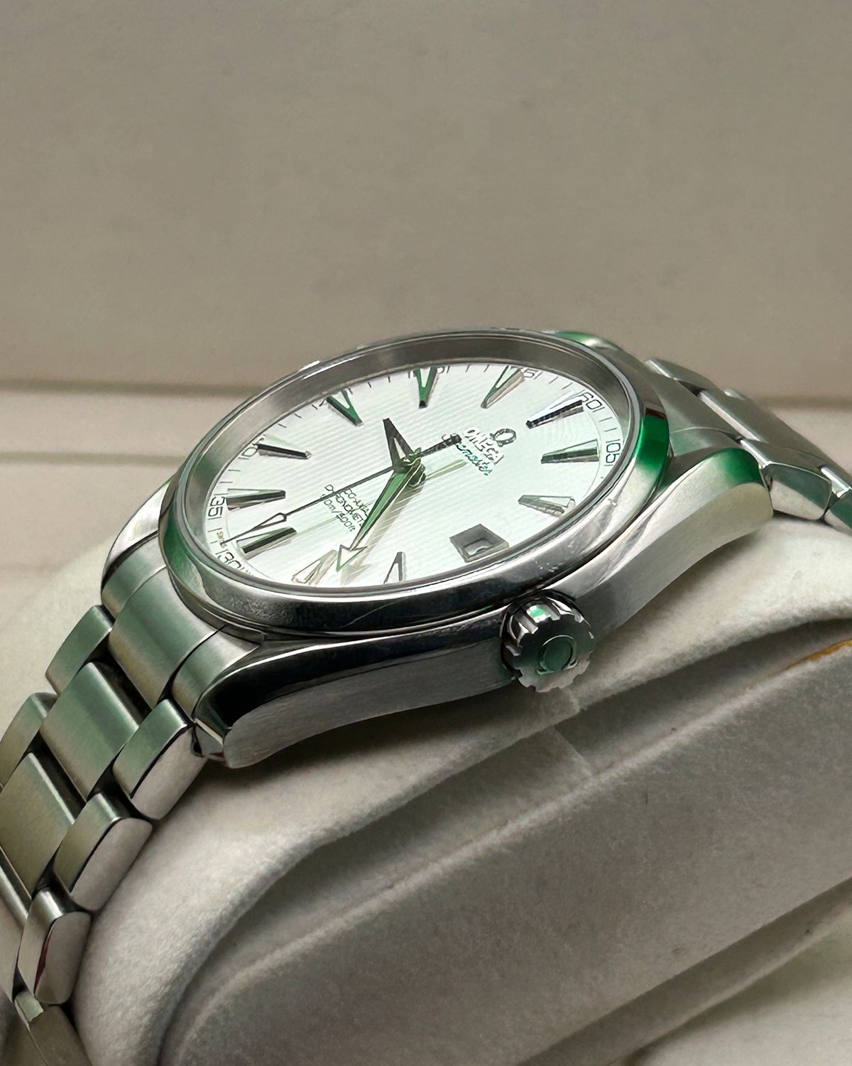 Omega 231.10.42.21.02.001