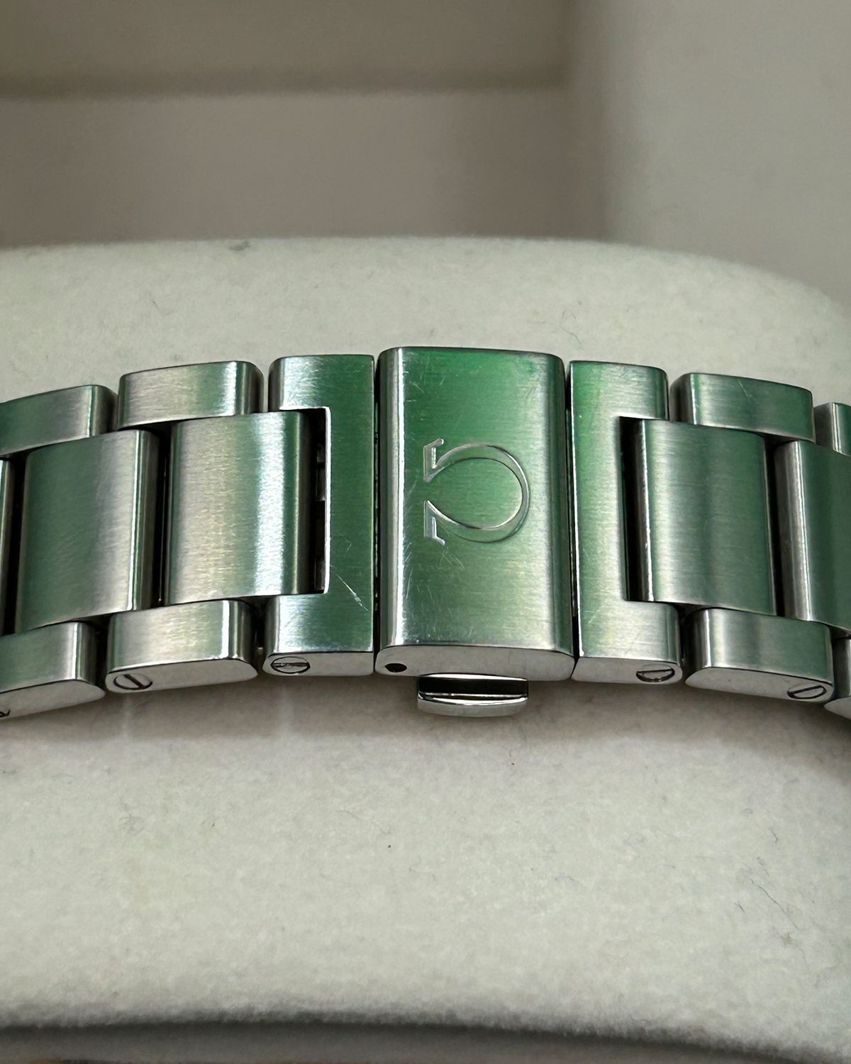 Omega 231.10.42.21.02.001