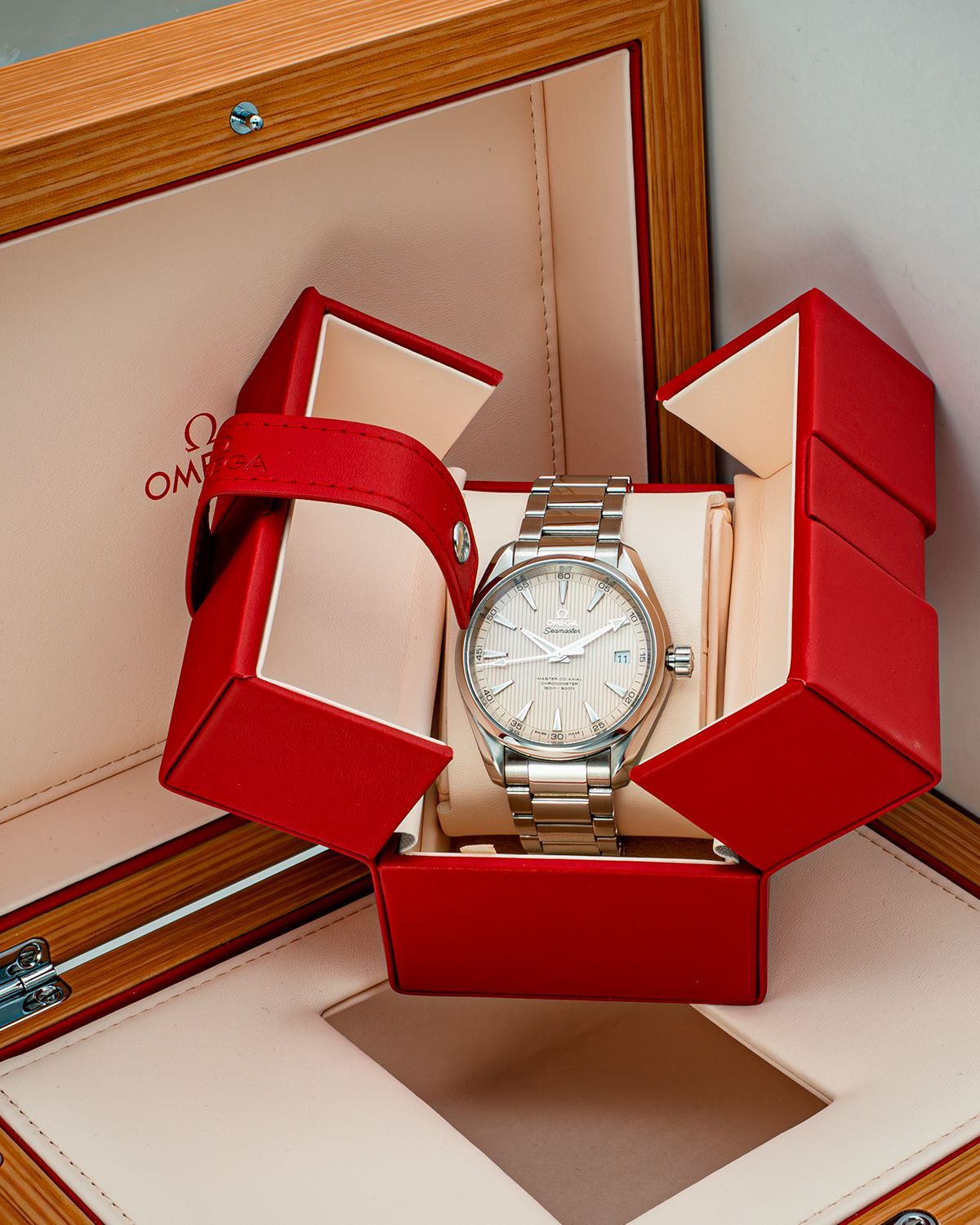 Omega 231.10.42.21.02.003