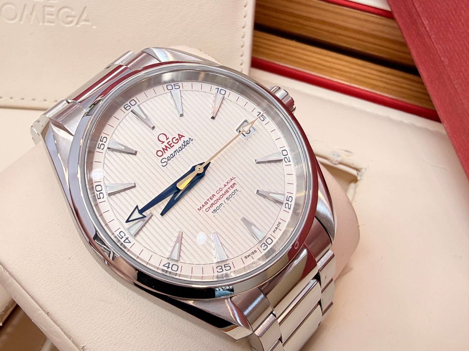 Omega 231.10.42.21.02.004