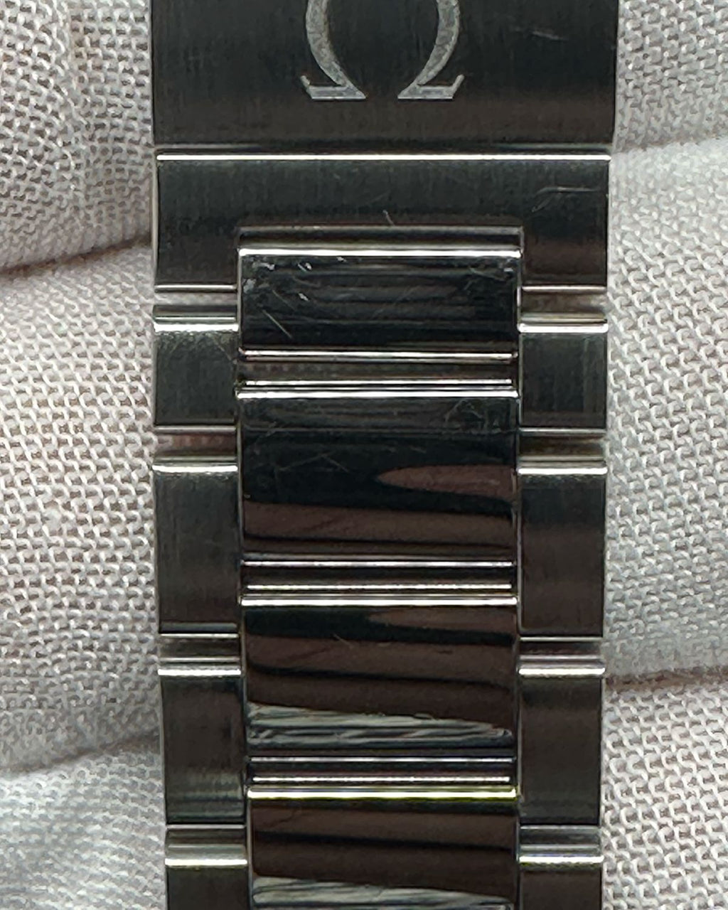 Omega 231.10.42.21.03.003