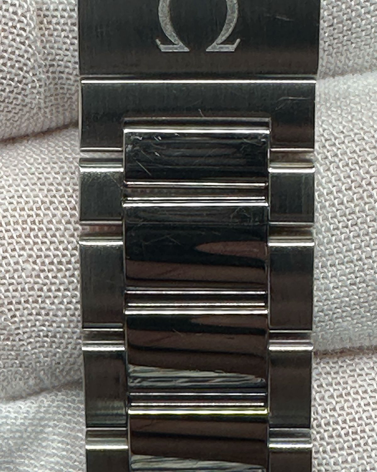 Omega 231.10.42.21.03.003