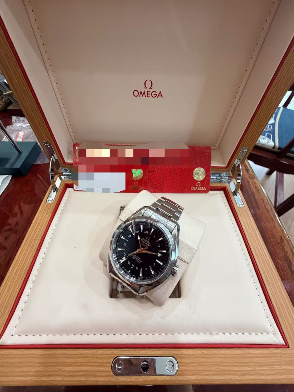 Omega 231.10.43.22.01.001