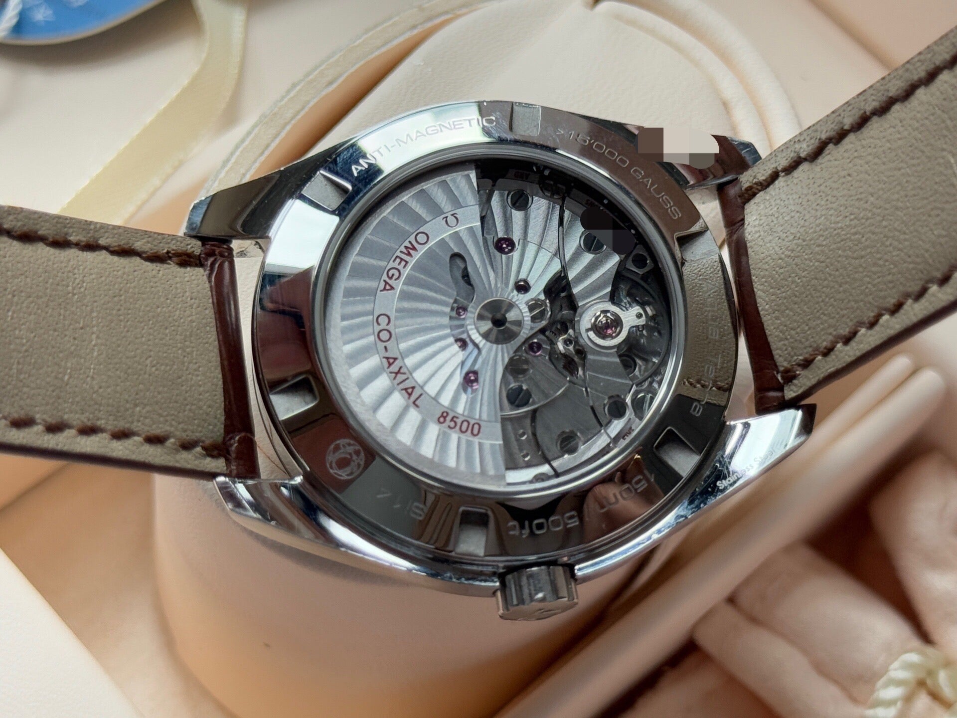 Omega 231.12.42.21.01.003