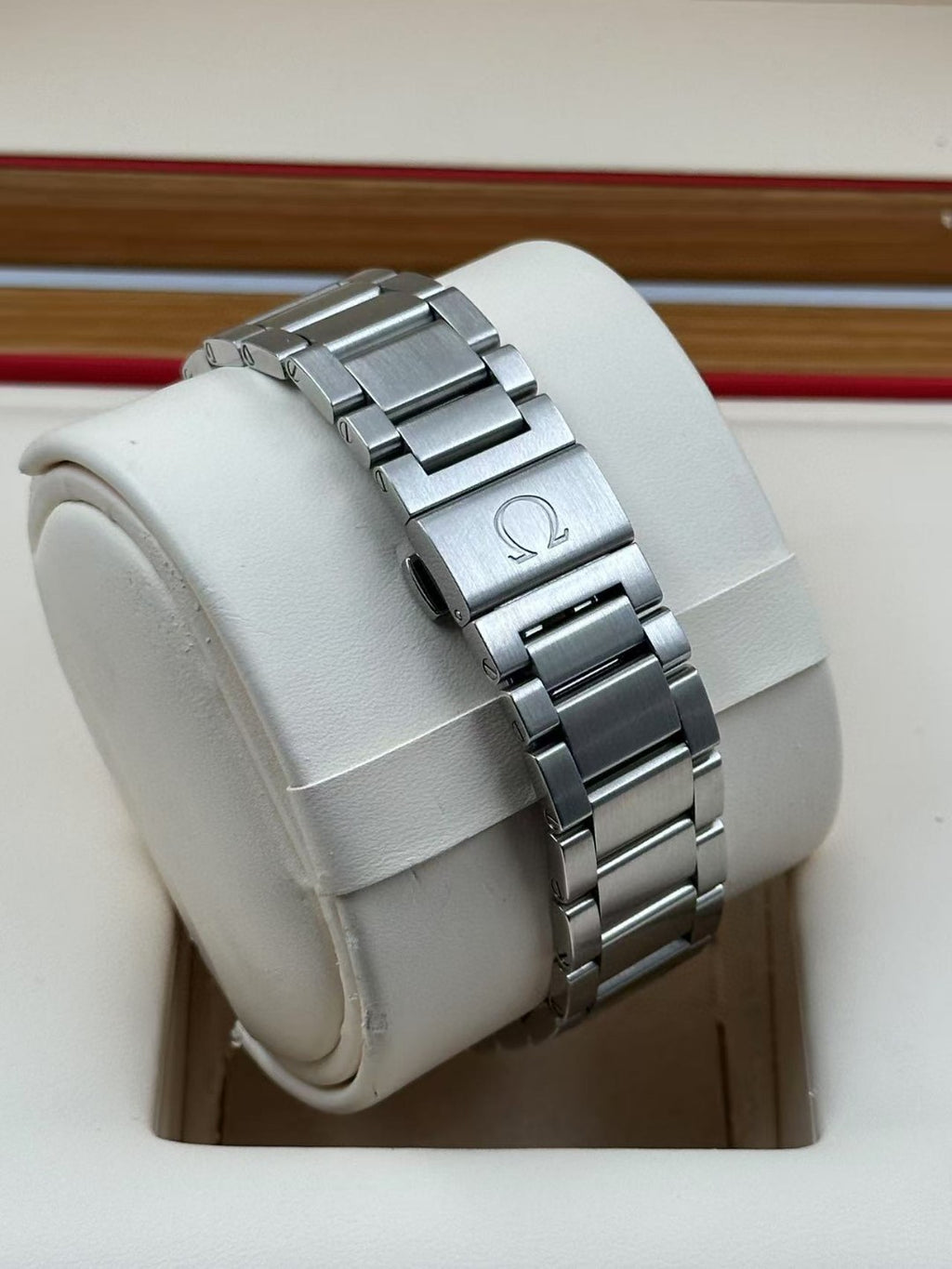Omega 231.20.42.21.06.002