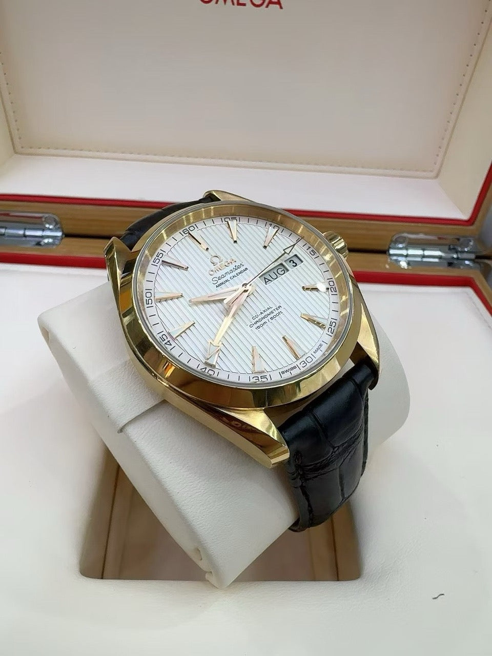Omega 231.53.43.22.02.002