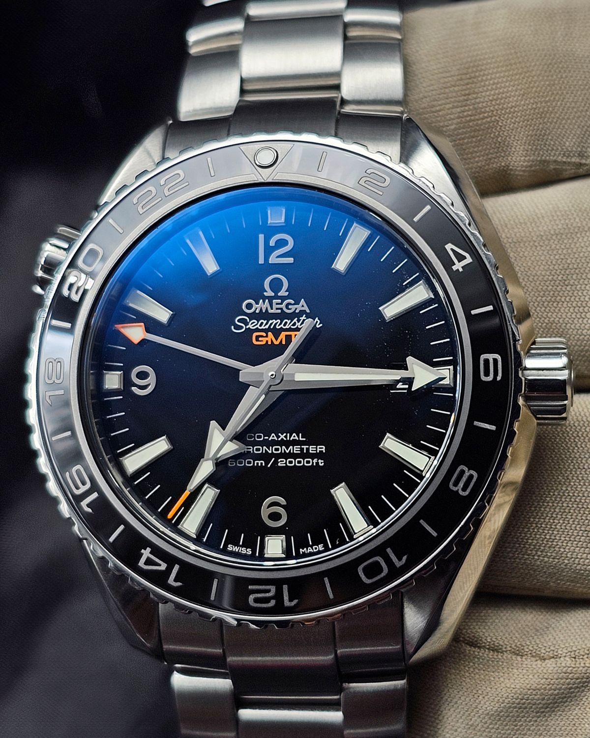 Omega 232.30.44.22.01.001
