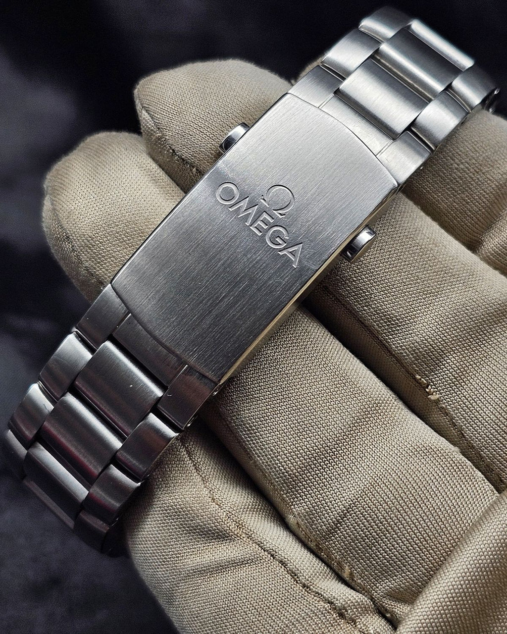 Omega 232.30.44.22.01.001