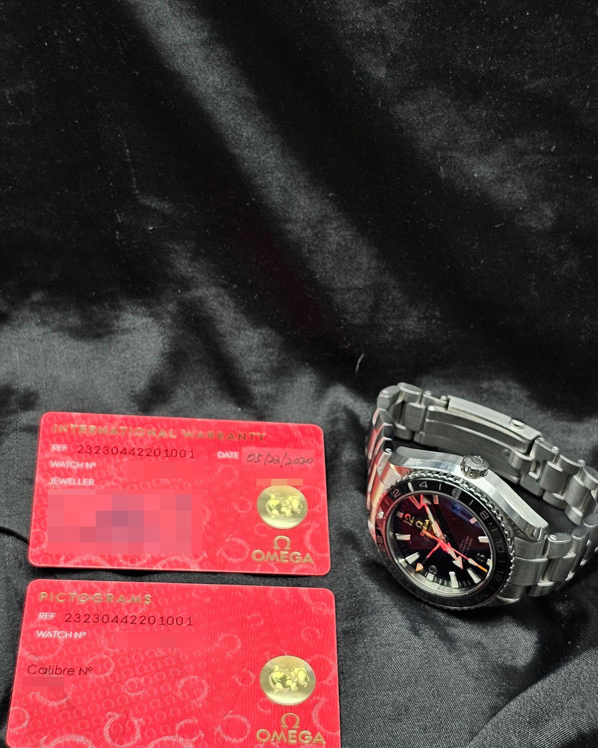 Omega 232.30.44.22.01.001
