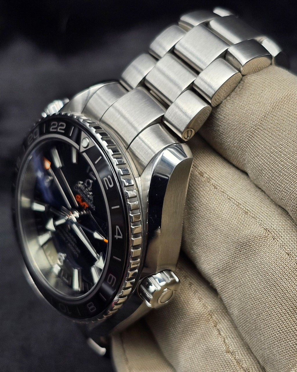 Omega 232.30.44.22.01.001